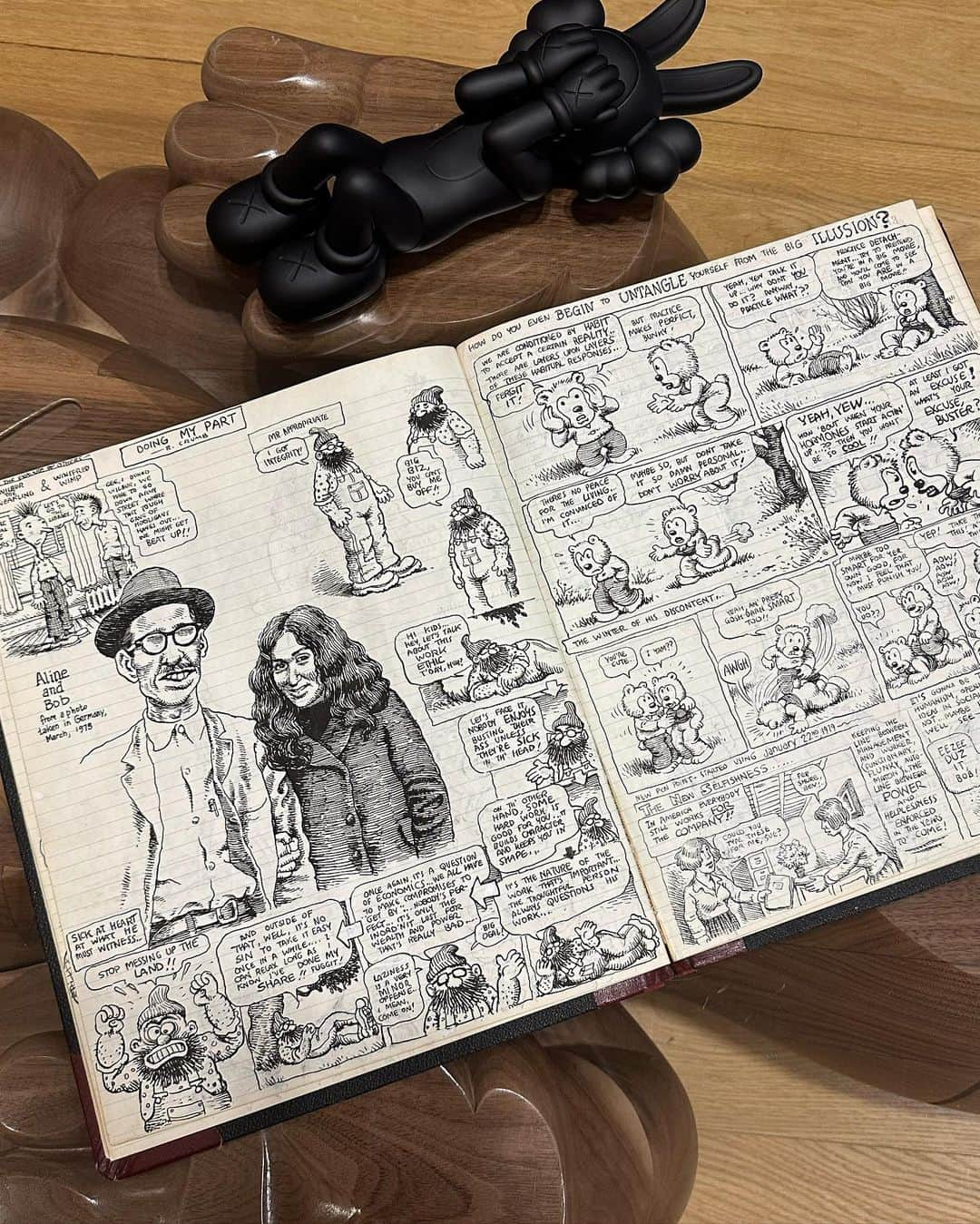 KAWSONEさんのインスタグラム写真 - (KAWSONEInstagram)「Good Morning… Robert Crumb late 70’s, early 80’s sketchbook drawings of Aline Kominsky-Crumb RIP. #robertcrumb #alinekominskycrumb ❤️」8月5日 20時16分 - kaws