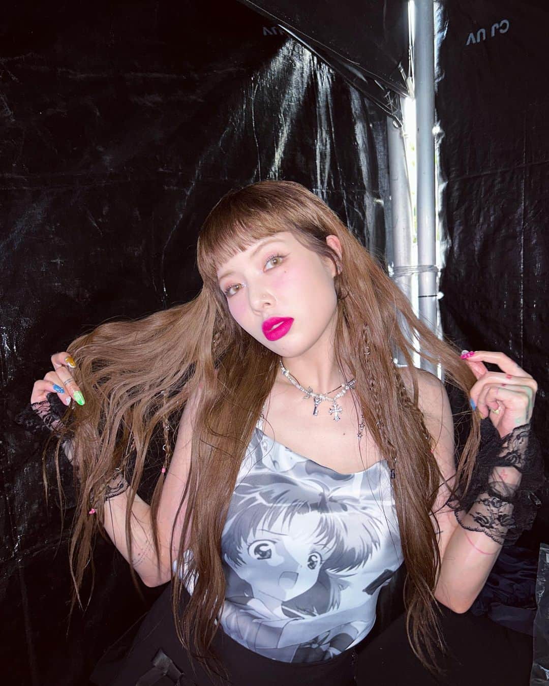 ヒョナ さんのインスタグラム写真 - (ヒョナ Instagram)「워터밤밤밤🤍🖤🤍🖤🫠✨」8月5日 20時38分 - hyunah_aa