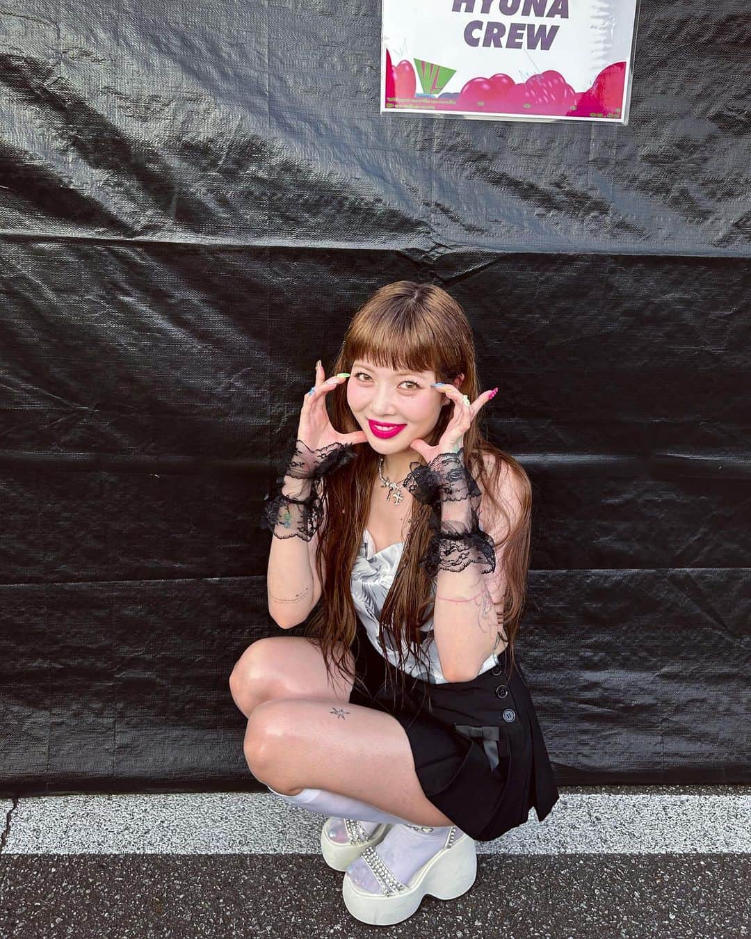 ヒョナ さんのインスタグラム写真 - (ヒョナ Instagram)「워터밤밤밤🤍🖤🤍🖤🫠✨」8月5日 20時38分 - hyunah_aa