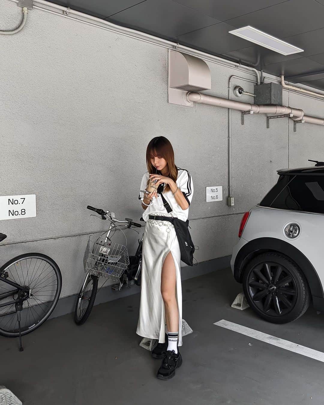 MIRAI TAKASHIMAさんのインスタグラム写真 - (MIRAI TAKASHIMAInstagram)「スリットスカートってなんでこんなに使えるんだ🌏 #aclent」8月5日 20時40分 - miiiiiraixx