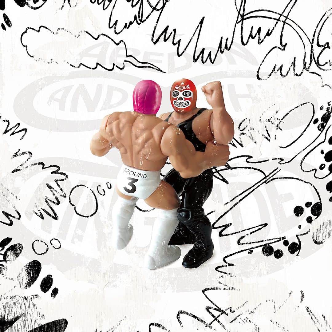 UNICORNのインスタグラム：「9/13(水)リリース！ABEDON AND THE RINGSIDE　「ROUND 3」　詳細発表㊗️  今回のアルバムは、ハードロックを基調にした内容から、ブラックミュージックを取り入れたライトなディスコソングまで幅広い内容で、さらに、特筆すべきは曲間にコント音源『リングサイドショー』を挟み、ギャグと音楽を融合させた”マジなオトナ“の遊び心と自由な空気が満載な、まさにエンターテイメントショーな１枚となっています💿✨  そして、そのコントの映像とドキュメント映像を収めたBlu-ray付き2枚組仕様の限定盤を、オフィシャル通販サイト「ROCKET-EXPRESS」とツアー会場限定で、販売することも決定しました❗️ 限定特典として「ミニアクリルスタンド」1点（７種類よりランダム配布/数量限定）が付きます🎁   ＜限定盤CD＆Blu-ray販売サイト＞ https://www.rocket-exp.com/s/R/item/detail/2983650027」