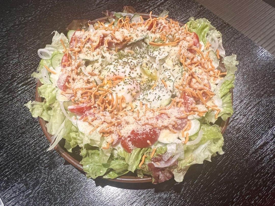 中根麗子さんのインスタグラム写真 - (中根麗子Instagram)「先日、お食事に行った、東京鉄板倶楽部Den。 3枚目のネギをお肉で巻いてあるお料理、ネギがトロトロで、あつあつで美味しかった💗 また、食べたいな💗  5.6枚目のお肉も美味しかった💗 もんじゃは、明太チーズもんじゃ。 明太チーズもんじゃって、なんでこんなに美味しいんだろ💗  他にも気になるメニューが、いっぱい💗  ご馳走様でした💗  #東京鉄板倶楽部den #両国ディナー #両国居酒屋 #激辛メニュー #大食いチャレンジ #鉄板焼きランチ #錦糸町グルメ #国技館 #両国ステーキ #下町グルメ #蔵前グルメ #蔵前ランチ #蔵前ディナー #両国ランチ #浅草グルメ #東京鉄板焼き #両国グルメ #蔵前居酒屋  http://den-tokyo.jp/  https://www.hotpepper.jp/strJ001177746/」8月5日 12時33分 - reiko_nakane