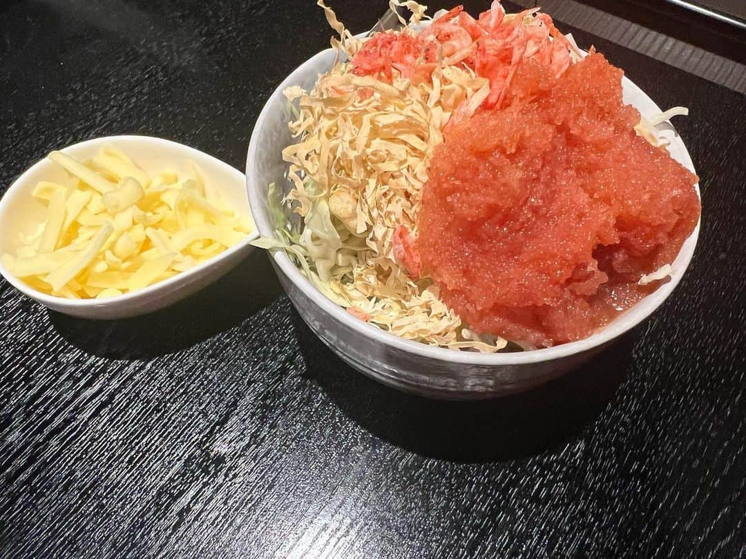 中根麗子さんのインスタグラム写真 - (中根麗子Instagram)「先日、お食事に行った、東京鉄板倶楽部Den。 3枚目のネギをお肉で巻いてあるお料理、ネギがトロトロで、あつあつで美味しかった💗 また、食べたいな💗  5.6枚目のお肉も美味しかった💗 もんじゃは、明太チーズもんじゃ。 明太チーズもんじゃって、なんでこんなに美味しいんだろ💗  他にも気になるメニューが、いっぱい💗  ご馳走様でした💗  #東京鉄板倶楽部den #両国ディナー #両国居酒屋 #激辛メニュー #大食いチャレンジ #鉄板焼きランチ #錦糸町グルメ #国技館 #両国ステーキ #下町グルメ #蔵前グルメ #蔵前ランチ #蔵前ディナー #両国ランチ #浅草グルメ #東京鉄板焼き #両国グルメ #蔵前居酒屋  http://den-tokyo.jp/  https://www.hotpepper.jp/strJ001177746/」8月5日 12時33分 - reiko_nakane