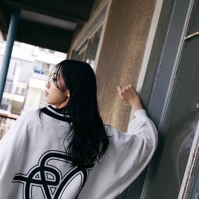 ENVYMのインスタグラム：「【𝟐𝟎𝟐𝟑 𝐀𝐔𝐓𝐔𝐌𝐍&𝐖𝐈𝐍𝐓𝐄𝐑 𝐜𝐨𝐥𝐥𝐞𝐜𝐭𝐢𝐨𝐧】 ⁡ 　 ENVYM AUTUMN&WINTER collection🪩 ⁡ comingsoon... ⁡ ⁡ ---------------------------------------- ⁡ ⁡ #ENVYM#2023AW」