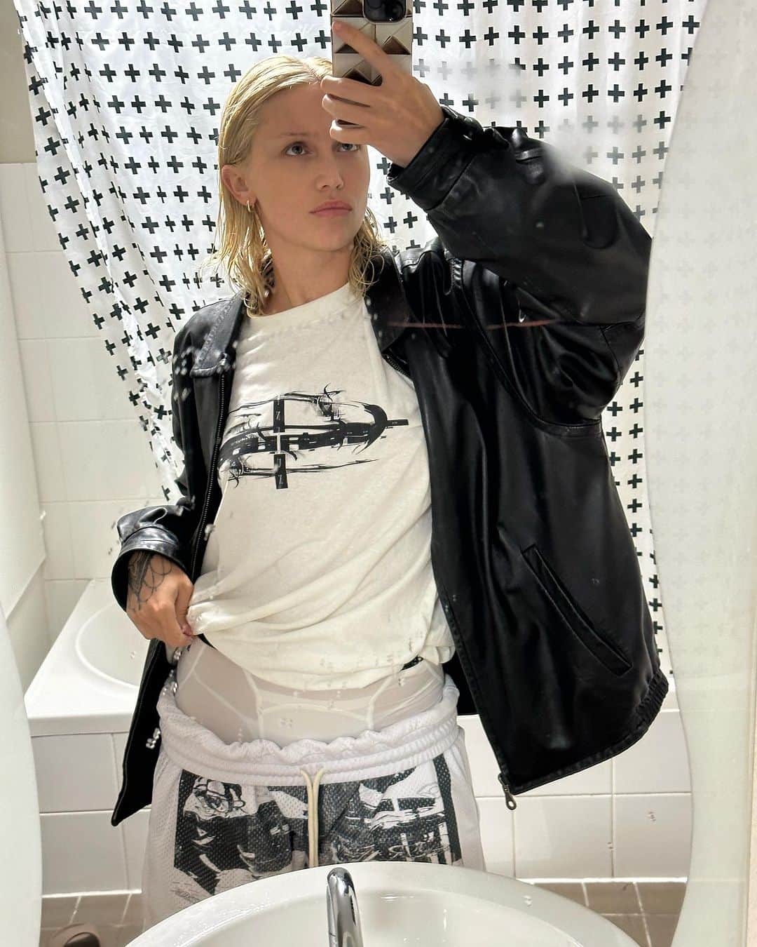 ケイリン・ルッソのインスタグラム：「Brisssssbane we bout to go nuts」