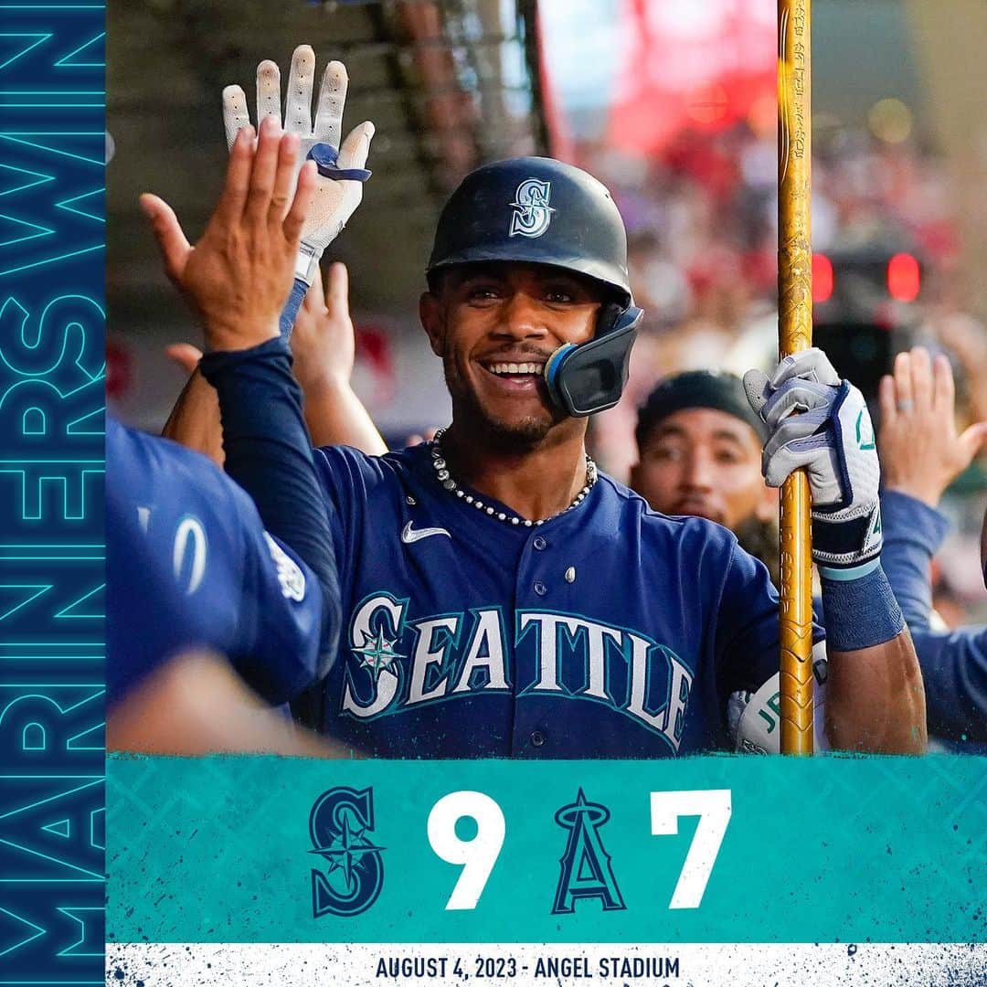 シアトル・マリナーズのインスタグラム：「Big W in Anaheim. #SeaUsRise」