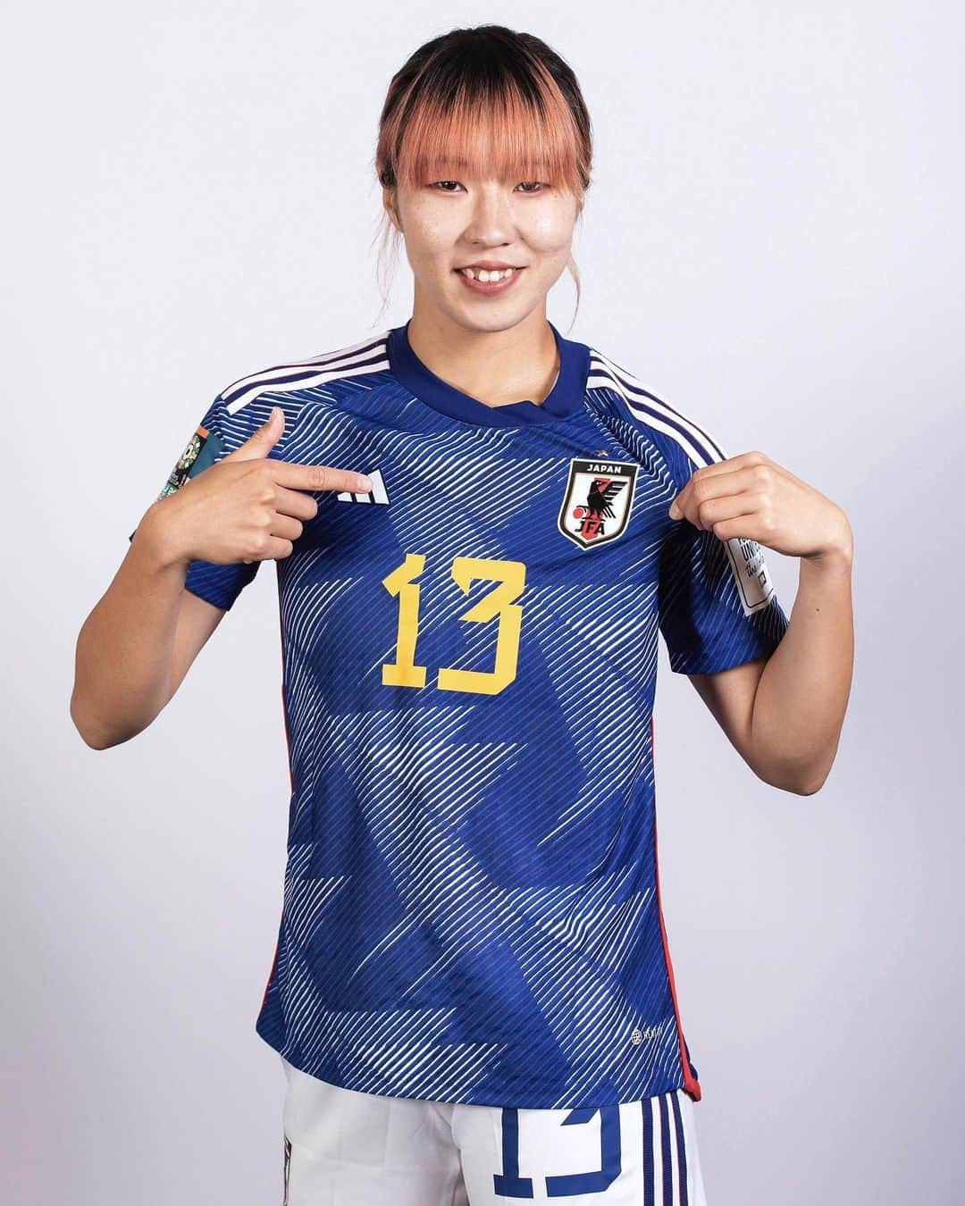 のインスタグラム：「⚽️GAME DAY⚽️  I'll still continue to shine here. No one knows what will happen. I just believe in myself and concentrate on my breathing🧘‍♀️  いよいよ🔥🔥🔥 たくさんの応援宜しくお願いしますꉂꉂ📣  ©︎JFA #nadeshiko #worldcup #なでしこジャパン」