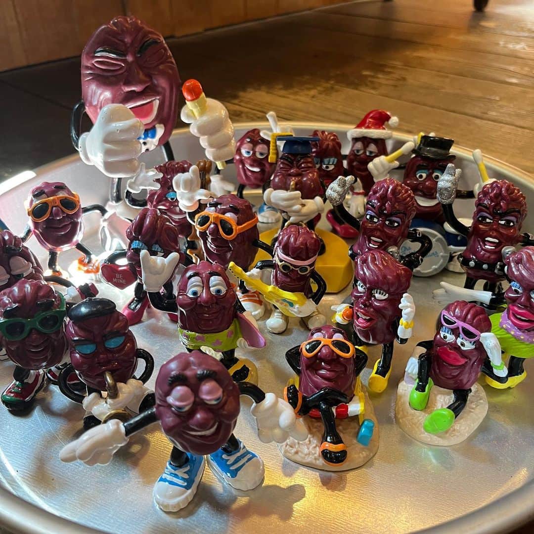 kiarrysのインスタグラム：「1980’s Vintage The California Raisins PVC ¥880~  New in.」