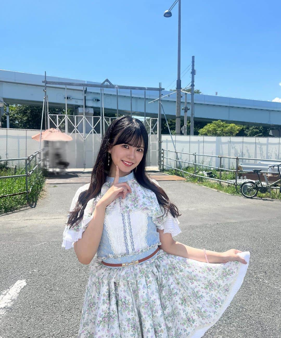 岡本彩夏のインスタグラム：「＊ TOKYO IDOL FESTIVAL ありがとうございました☀️❤️‍🔥 急遽の出演でしたが、 とても素敵な夏の思い出ができました！ 初めて着た「好きになっちゃった」衣装🌸 ・ #SKE48 #TIF2023 #ライブ #フェス #お台場  #02 #02년생 #アイドル #名古屋 #栄 #アイドル衣装 #夏 #summer #hairstyle #fyp #instalike #follow」