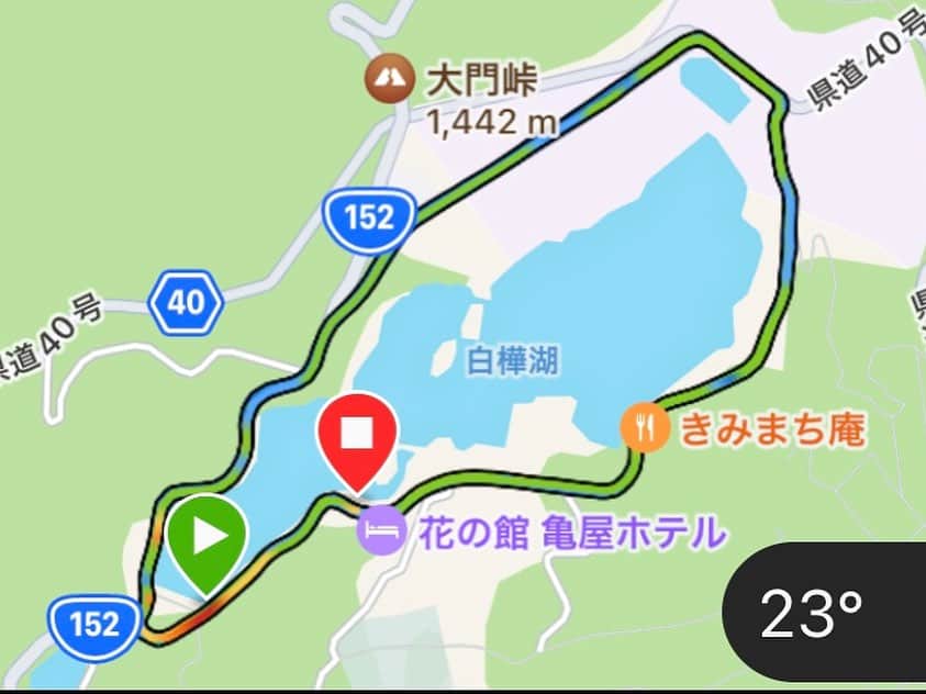 神野大地さんのインスタグラム写真 - (神野大地Instagram)「今日は初めて白樺湖でロングラン。 1周3.8kmで小刻みにアップダウンもあり、とても良いコースだった！ 標高も1400m！ 今回はロードを走ったけどタータンコースもあり。 富士見から車で40分とアクセスも良し👌  良い練習ができましたー。 #富士見合宿 #白樺湖」8月5日 16時07分 - daichi_0913