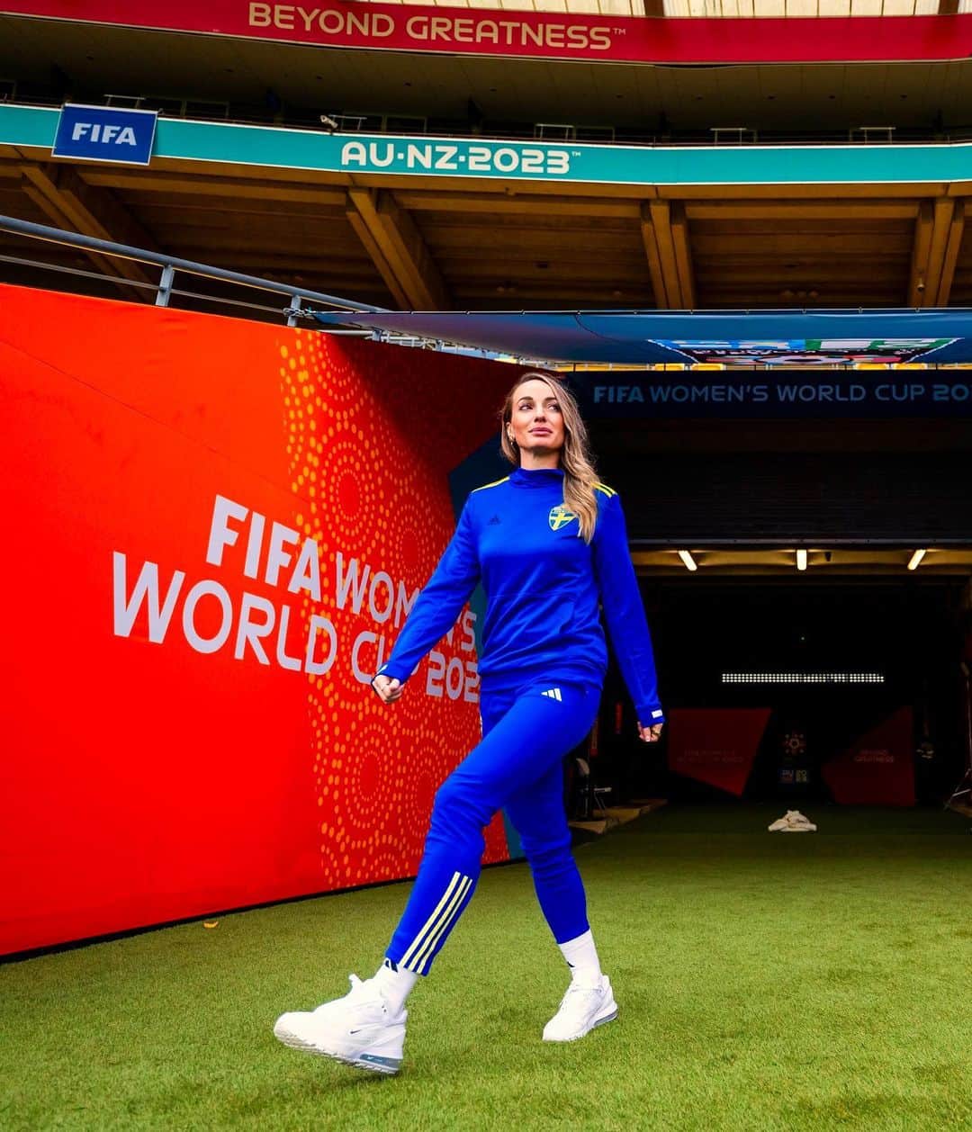 のインスタグラム：「Ready for round of 16 🇸🇪」