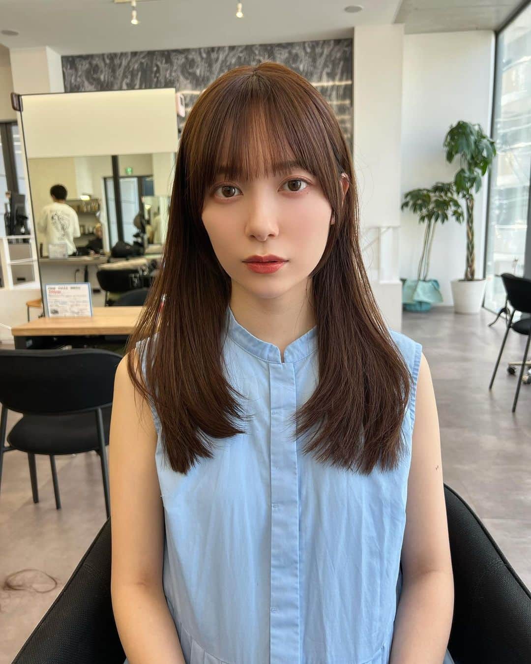 のインスタグラム：「もうすぐ夏休みが始まる🐈🤍  #サロンモデル#サロモ#ロングヘア」