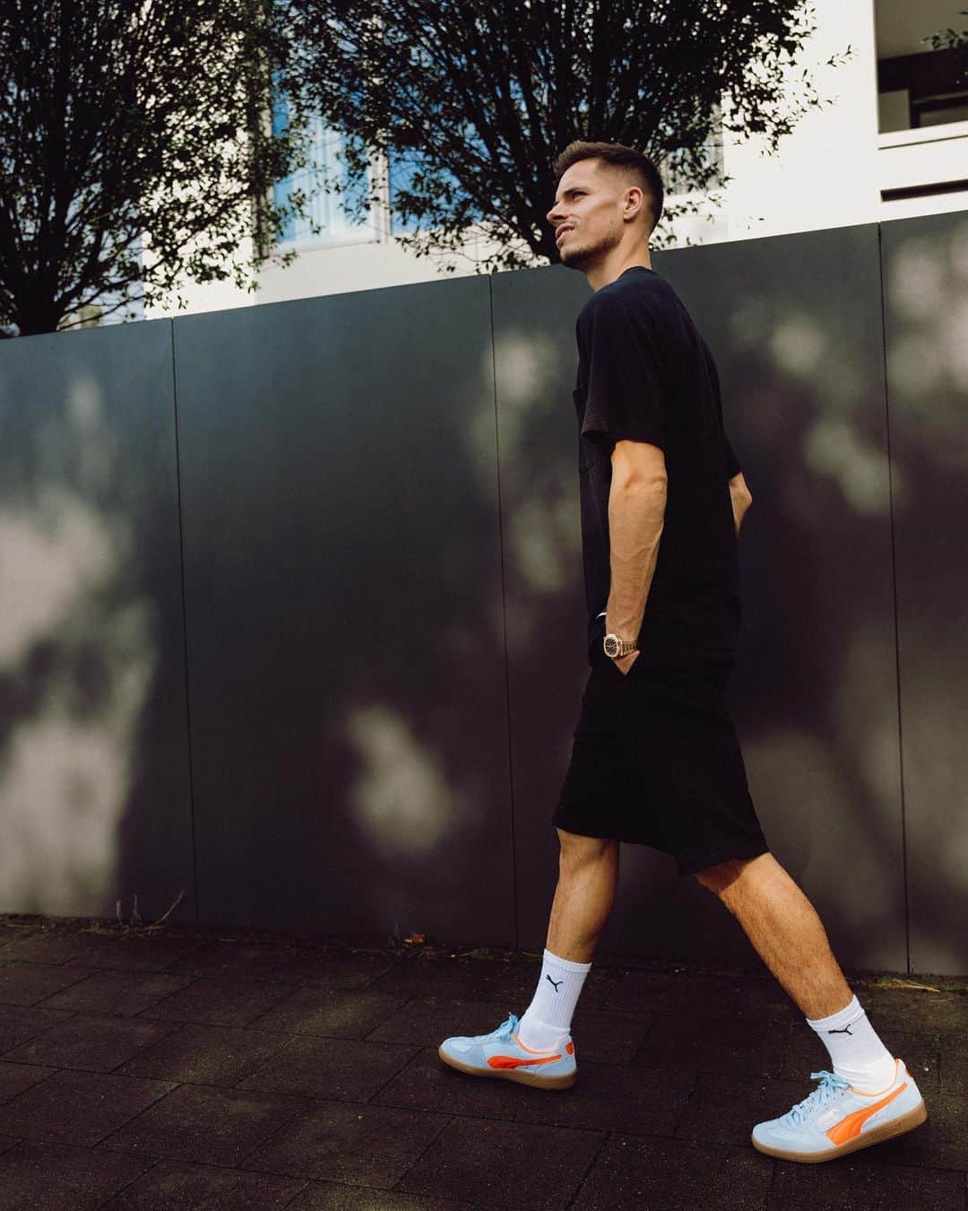 ユリアン・ヴァイグルのインスタグラム：「#pumapalermo 🔥  @puma.de @asphaltgold」