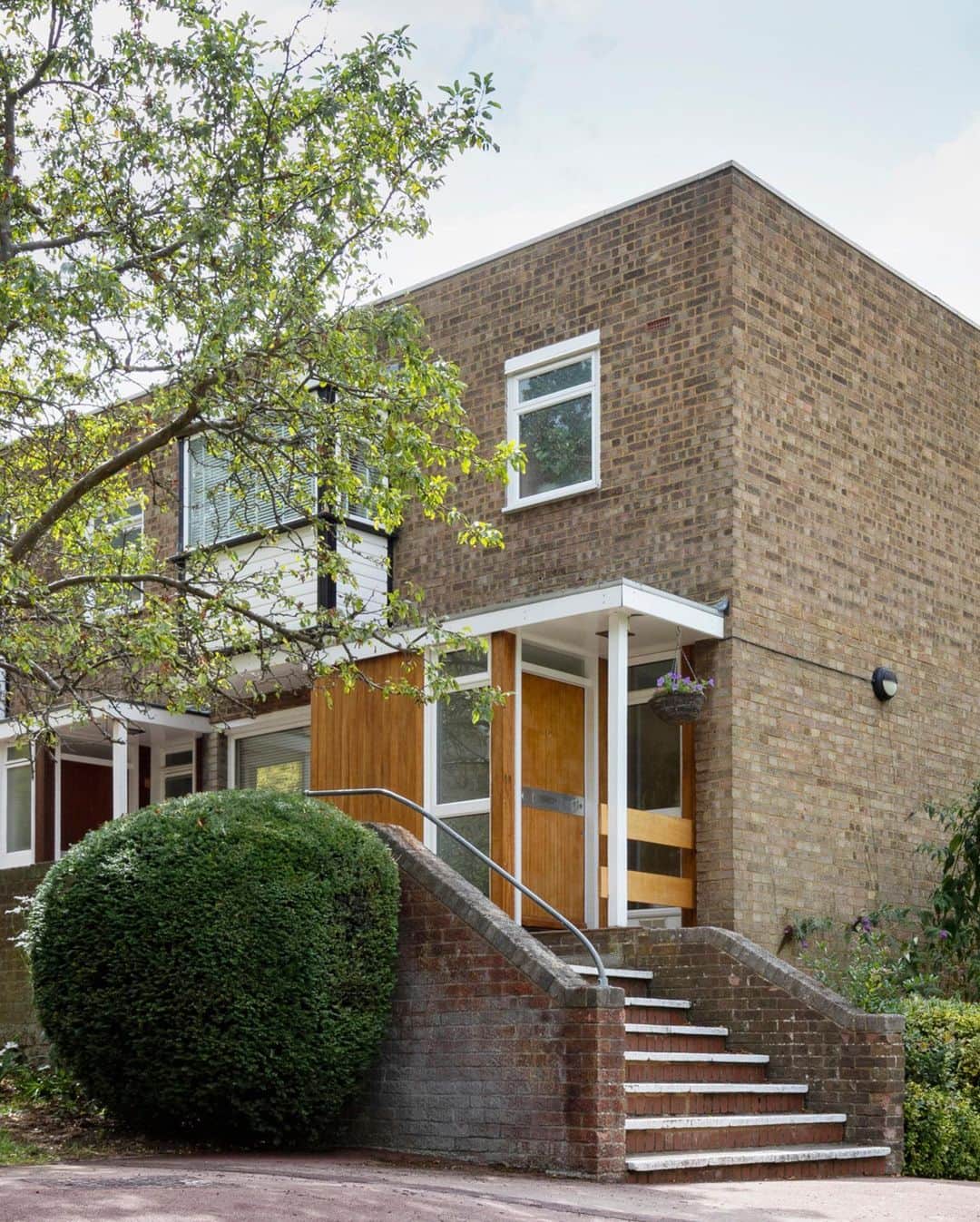 The Modern Houseさんのインスタグラム写真 - (The Modern HouseInstagram)「#forsale Mod ...