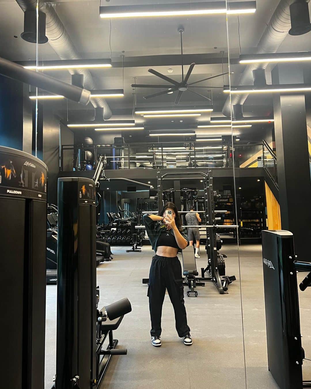 チョ・ユンジのインスタグラム：「_ 그냥 해✔️  @nike @nikeseoul」