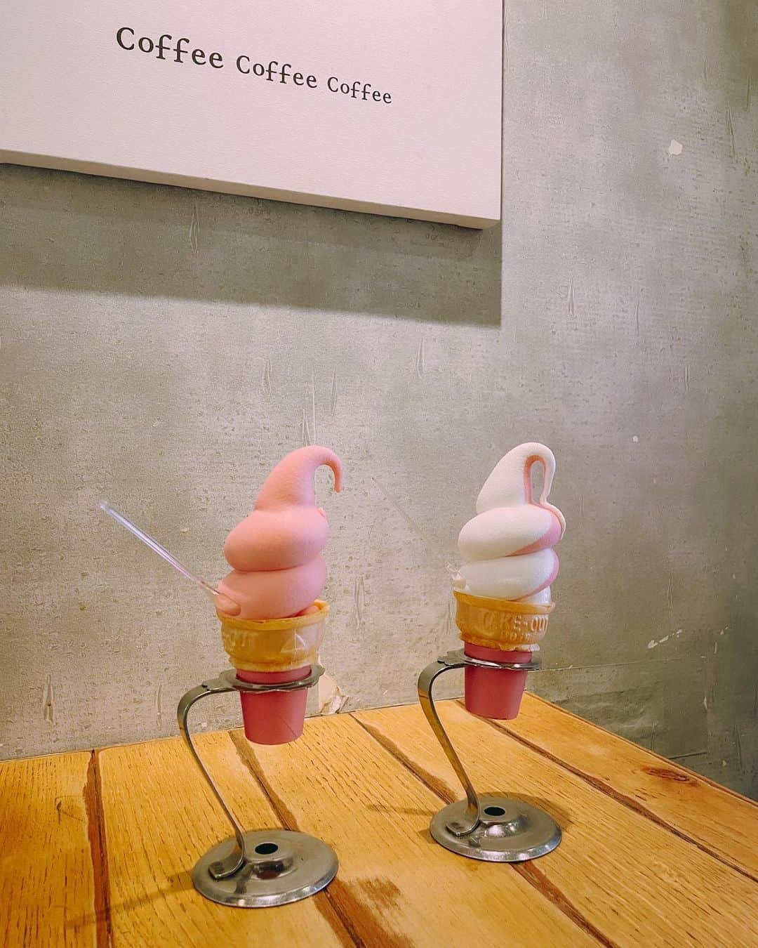 中島愛蘭さんのインスタグラム写真 - (中島愛蘭Instagram)「2度目の @mitm_tokyo ‪🍦‬ 今は白桃味のソフトクリームでした🍑 前回はマンゴーだったんだけど白桃も最高🥺！ アイスと一緒に食べたバナナブレッドも美味しかったのでおすすめ🍌🍞  ﹏﹏﹏﹏﹏﹏﹏﹏﹏﹏﹏  - ̗̀📣お知らせ ⁡ この度、JJ「J-GIRL」モデルオーディション2023 #国民的彼女（Bブロック）の書類選考に通過しました。 ⁡ このオーディションはファンの方からの応援で決まります！ 8/7からスタートする次の審査では「マシェバラ」というアプリでの配信審査があります。 ⁡ まずはここで上位15名の中に残ることが目標です️️📝！ ⁡ 応援よろしくお願いいたします🙇🏼‍♂️」8月6日 21時00分 - aira_nakajima