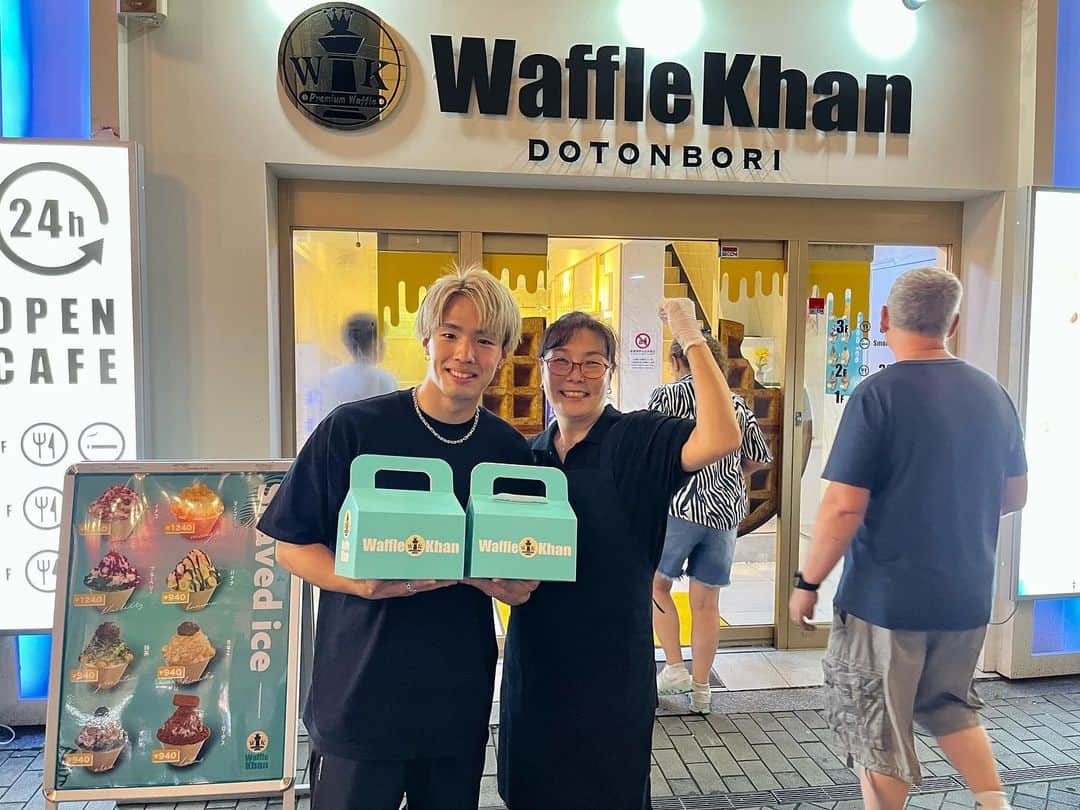 田丸辰のインスタグラム：「. 前回の試合でスポンサーして頂いた 『Waffle Khan』様 @wafflekhan.japan   前回の試合計量終わってから食べたけど、美味すぎた!! 味はもちろん、インスタ映え間違いなしのワッフルです🧇  道頓堀や渋谷109など日本でも何店舗も展開しているので 是非、皆さんも食べに行って見て下さい😆  減量中の今食いてぇ... #wafflekhan @wafflekhan.japan」