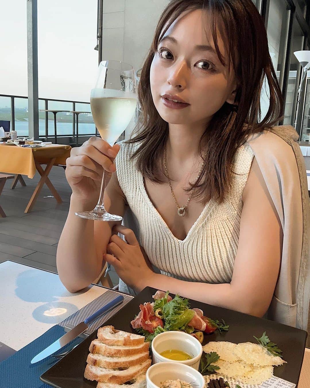 Yuuki mimuraのインスタグラム：「.  🌞みんな元気かい？💭  🌴夏のわたしです🍸」