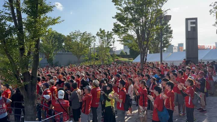 佐野俊輔のインスタグラム：「鯱の大祭典“第一夜” イベントステージ終了☑️ そして、国立競技場の解説席に移動して「スタジアム実況配信」  しっかりとグランパスを堪能します😗  https://nagoya-grampus.jp/game_topics/cat101/2023/0701post-1995.html  #国立競技場 #鯱の大祭典 #グランパス #名古屋おもてなし武将隊 #服部半蔵忍者隊 #qaijff 最高 #チアグランパス #岡山哲也さん #玉田圭司さん #田中隼磨さん #千代反田充さん #磯村亮太さん」