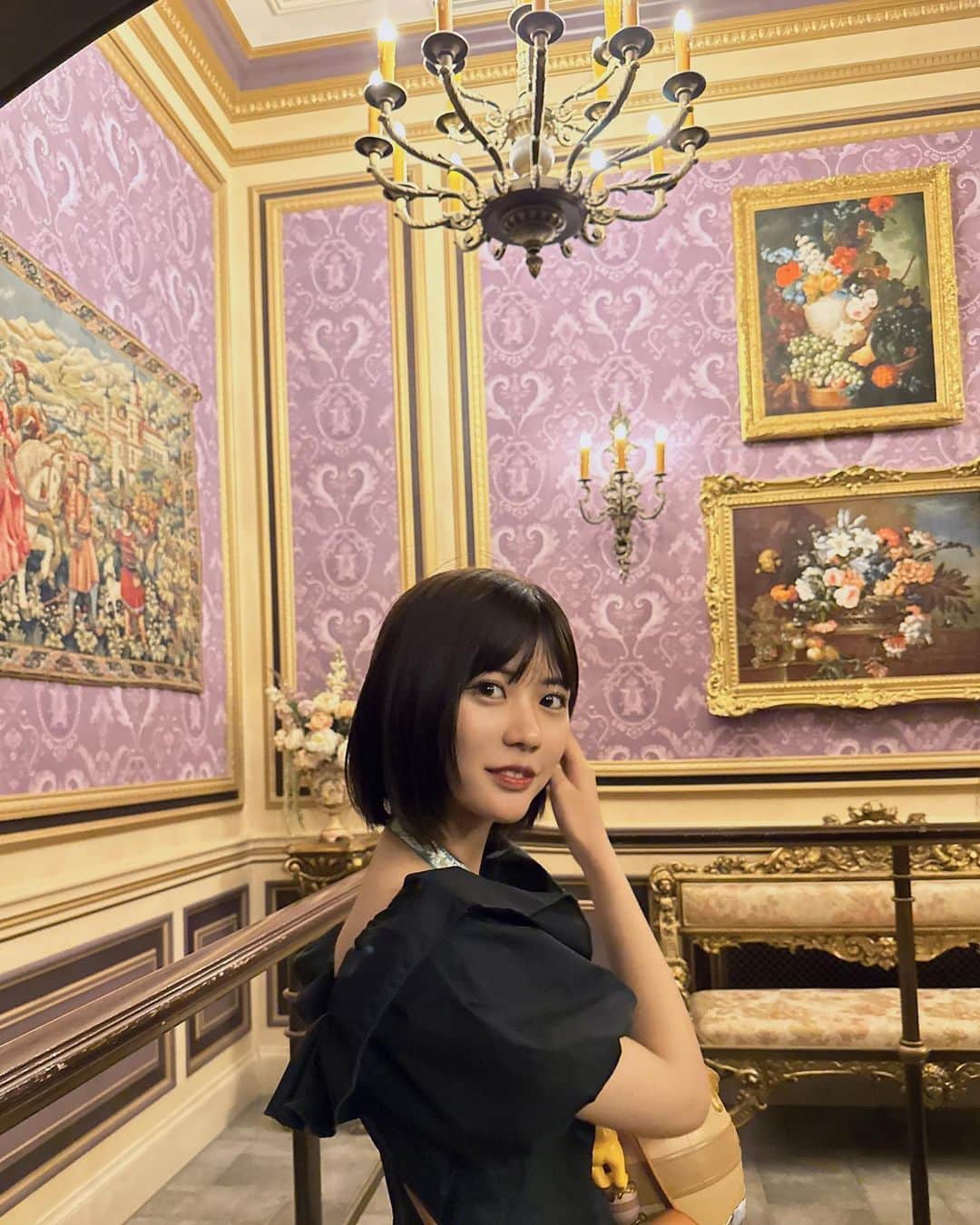 渡辺菜月のインスタグラム：「🕯🥀🕰🫖  #美女と野獣 #tdl」