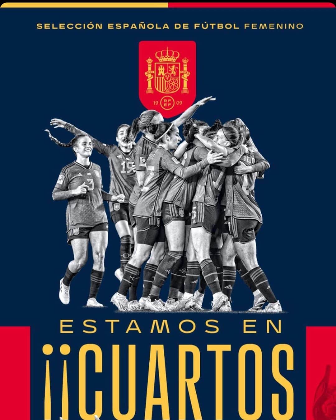 アントニオ・バンデラスのインスタグラム：「Felicidades a la Selección Nacional de Fútbol Femenino por su merecido pase a cuartos de final de la Copa del Mundo. ¡Ánimo campeonas, rompiendo moldes!!!! 💪  @sefutbolfem #JugarLucharYGanar I  #FIFAWWC」