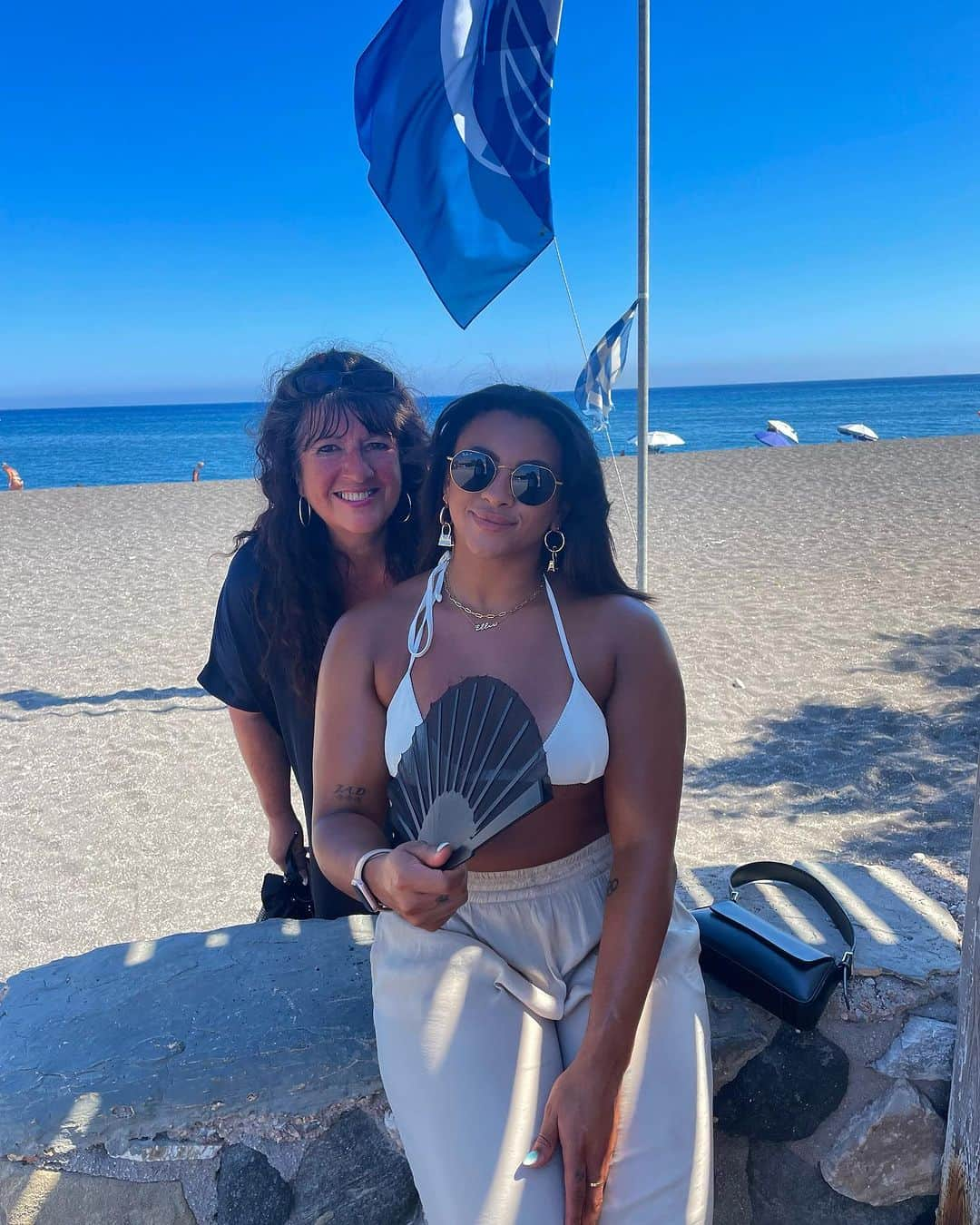 エリッサ・ダウニーさんのインスタグラム写真 - (エリッサ・ダウニーInstagram)「postcards from santorini 💌」8月5日 18時27分 - elliedownie