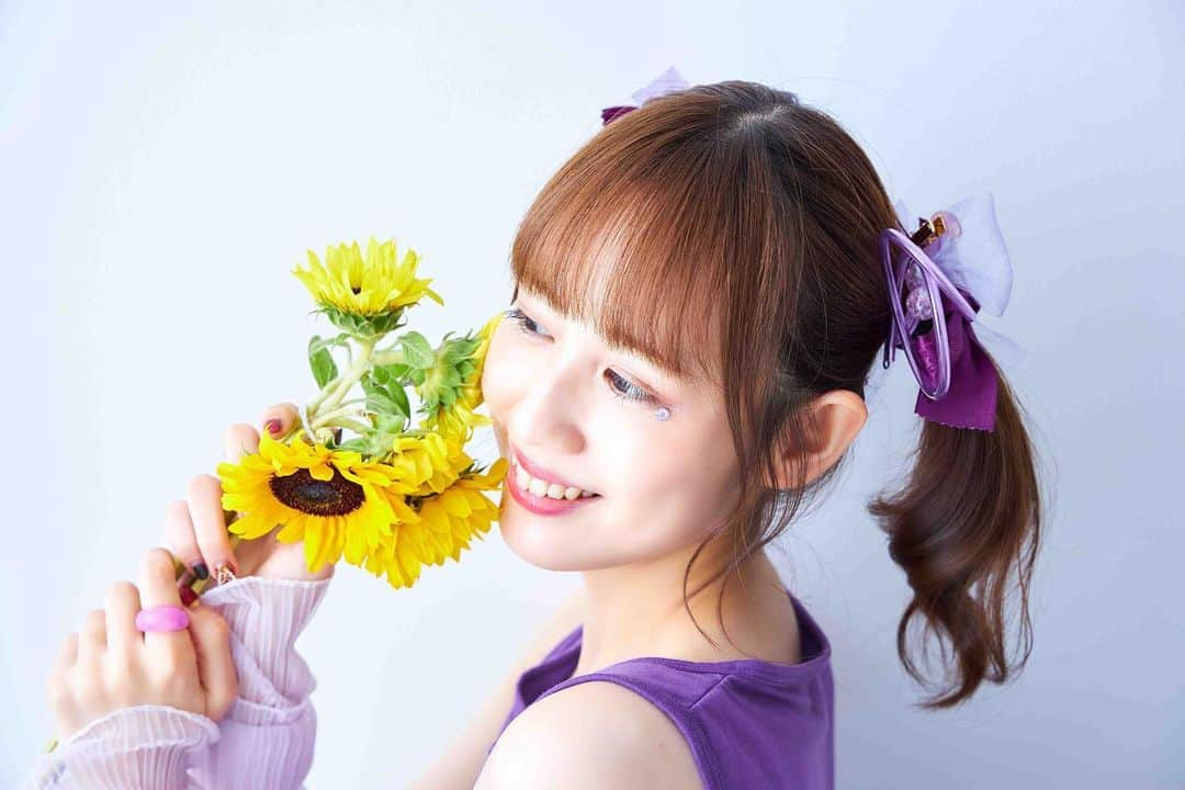 西村菜那子のインスタグラム：「🟣TOKYO COL-CUL COMEDY ～PURPLE～🟣 千秋楽まで無事に終えました🍂  稽古期間短いわぁぁと不安に思ってましたが、稽古しすぎると面白くなくなるのがカルコメ。不思議なものですね。。。  ご来場いただきありがとうございました😊 平日&新潟コンサート被ってたりしていたので、ああ今回あんまり皆さん来れないのかな、、と思っていましたが、自分が想像するよりもたくさんの方がお越しくださり本当に嬉しかったです😭  次はイエローブラックなんだとか。🟡⚫️」