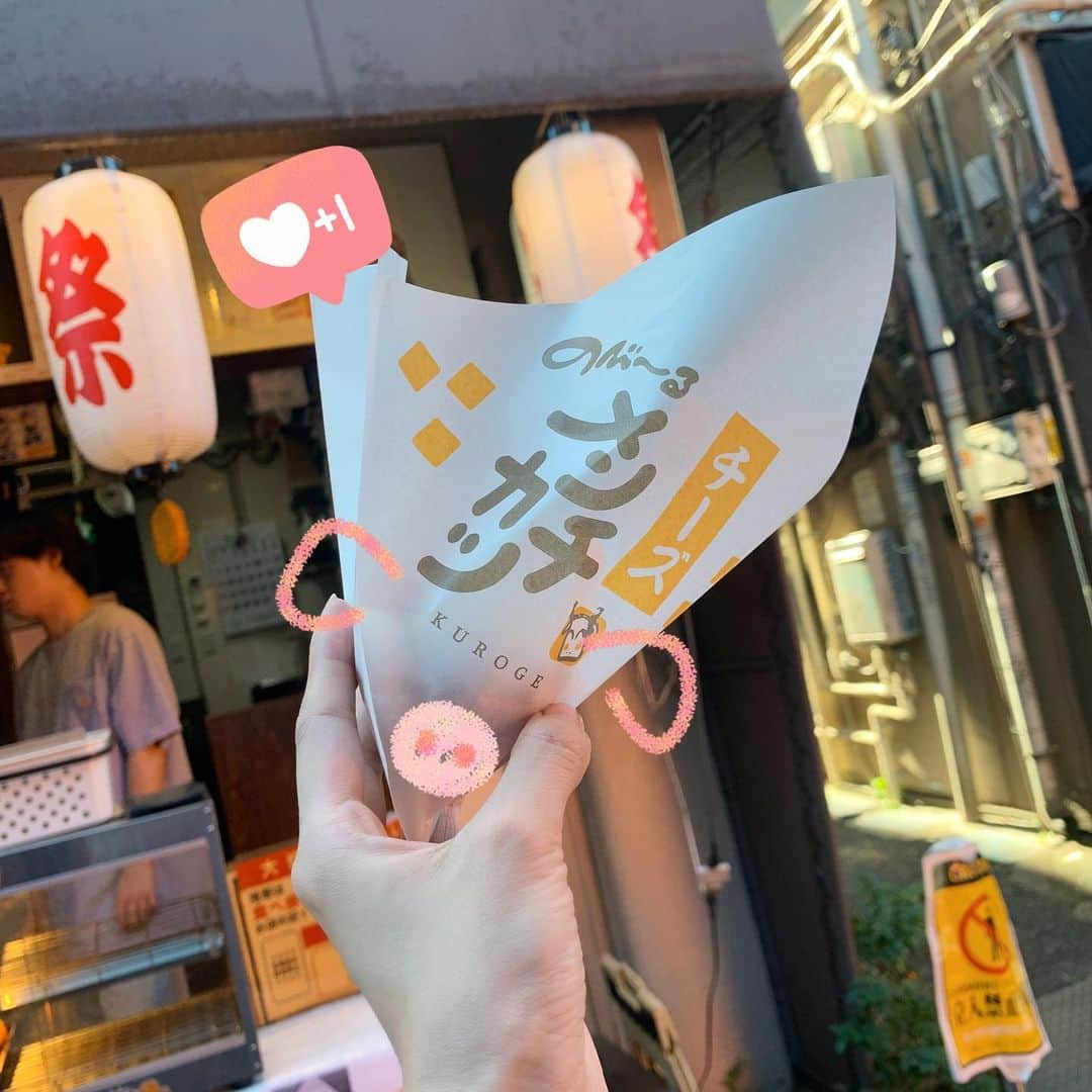 山根かずみさんのインスタグラム写真 - (山根かずみInstagram)「🐷🧀🤍🍻🌻  kurogeってお店のチーズメンチカツがとっても美味しかった🤤 もんじゃもカマンベール丸ごと一個最高❤︎😋yummy  -----------------------------  #浅草  #浅草グルメ  #浅草食べ歩き  #kuroge  #くろげ  #チーズメンチカツ  #もんじゃ  #なつやすみ」8月5日 18時40分 - hon_landid