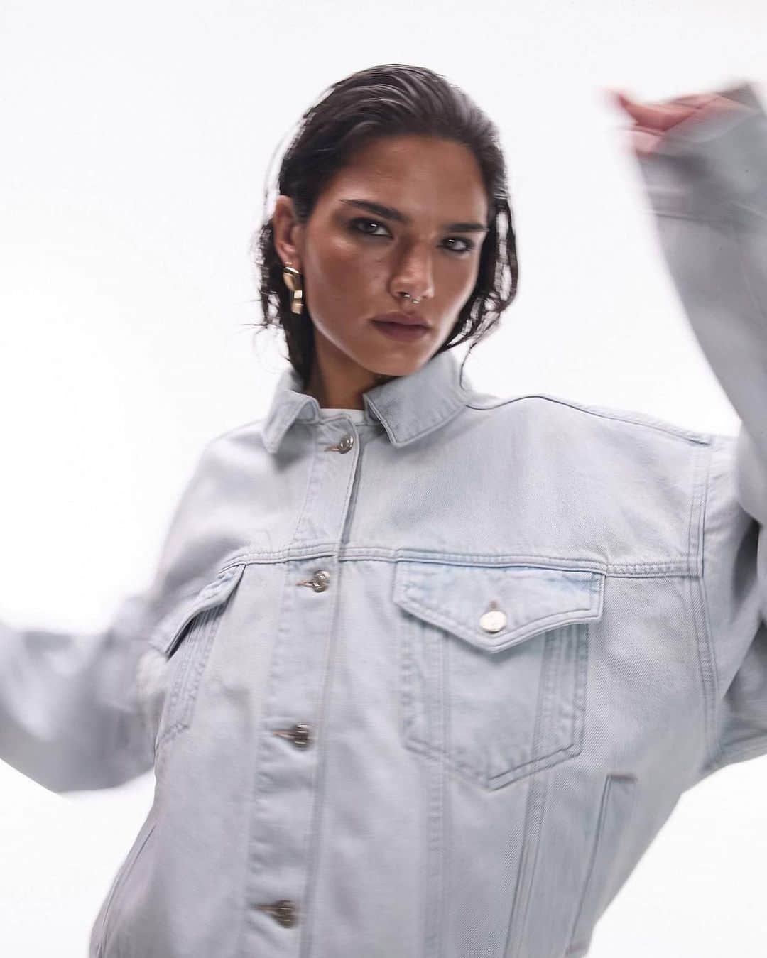 トップショップのインスタグラム：「The perfect denim jacket > anything else.」