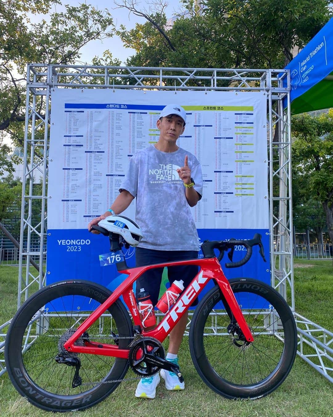 ジヌションのインスタグラム：「🏊🏻‍♂️🚴‍♂️🏃‍♂️ 철인3졸 경기 뛰러 영도에 왔습니다 #철인3종 #triathlon」