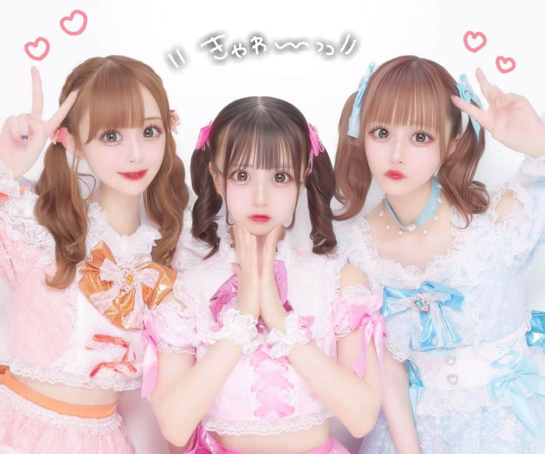 山本優菜のインスタグラム：「ぷりきゅあすぎる🧡🩷🩵  #TIF2023 #プリクラ  #ぷりんと倶楽部 #プリクラポーズ」