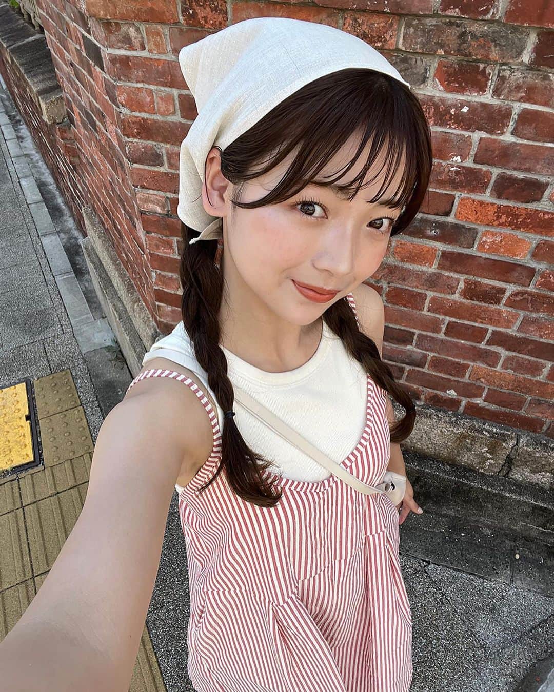 DHOLIC SNAPのインスタグラム：「shility by @shility_dholic  人気ディレクターゆづきの新作がアップされました👒✨  気になるアイテムはショッピングタグをチェック🏷  #夏服コーデ#韓国っぽコーデ#キレイめカジュアル#20代コーデ#ペプラム#ワンピース#カジュアルコーデ」