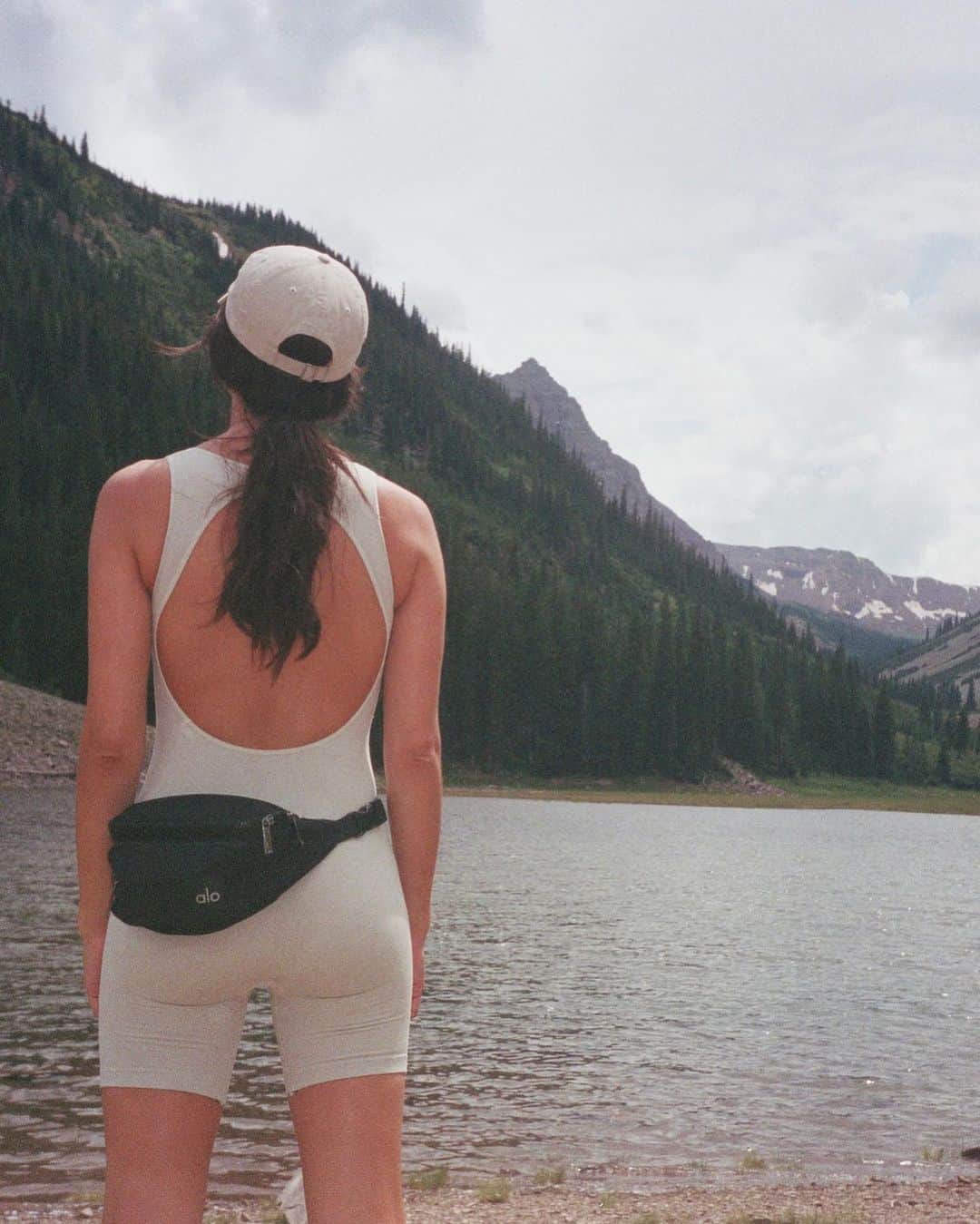 サラ・サンパイオのインスタグラム：「Aspen 🐟⛰️」