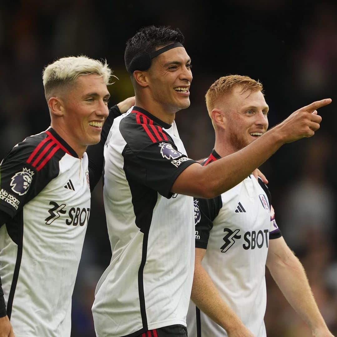 ラウール・ヒメネスのインスタグラム：「We finish our preseason with a win at home in front of our fans, happy of scoring my first goal with @fulhamfc ⚽️⚫️⚪️🦡」