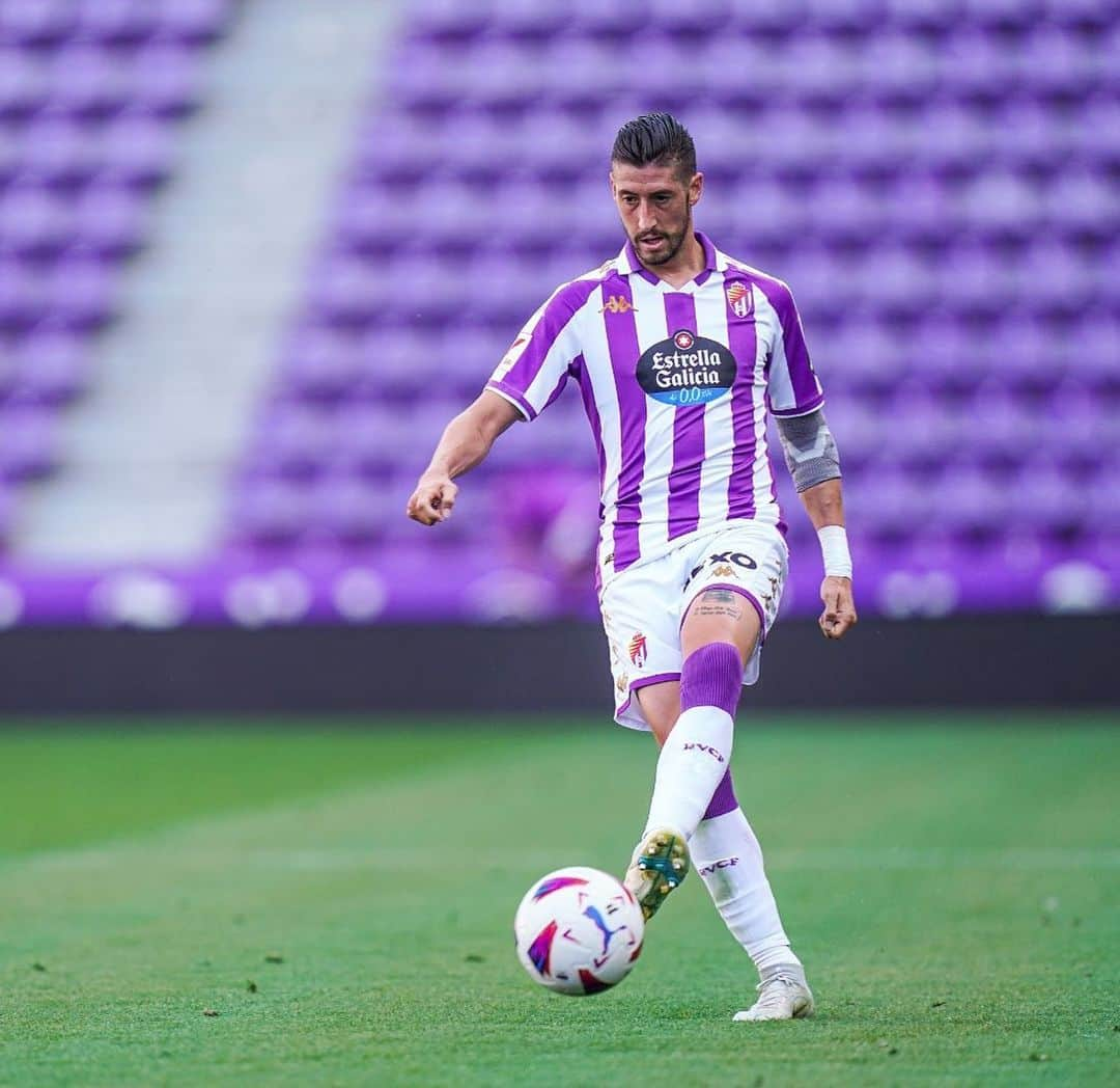 セルヒオ・エスクデロのインスタグラム：「Último amistoso antes de que vuelva la competición @realvalladolid ⚪️🟣」