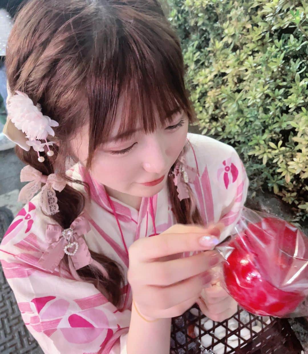 桃姫もえかさんのインスタグラム写真 - (桃姫もえかInstagram)「お願いKissでめをさましてほしいの🍎  #浴衣 #浴衣ヘアアレンジ #浴衣ヘア #浴衣アレンジ  #ヘアアレンジ #浴衣コーデ   #ヘアモデル#ヘアメ  #お祭り   #量産型コーデ #量産型 #量産型女子 #量産型オタク   #地雷系女子  #おしゃれさんと繋がりたい  #アイドル    #アイドル好きと繋がりたい #地下アイドル  #雰囲気すきな人いいね #自発ください #いいね返し #美男美女さんと繋がりたい  #アニメ好きな人と繋がりたい  #自撮り界隈 #kosplay #隠しきれないヲタク #被写体モデル  #likeforlike #instagood  #selfie」8月5日 21時21分 - moeka_141221
