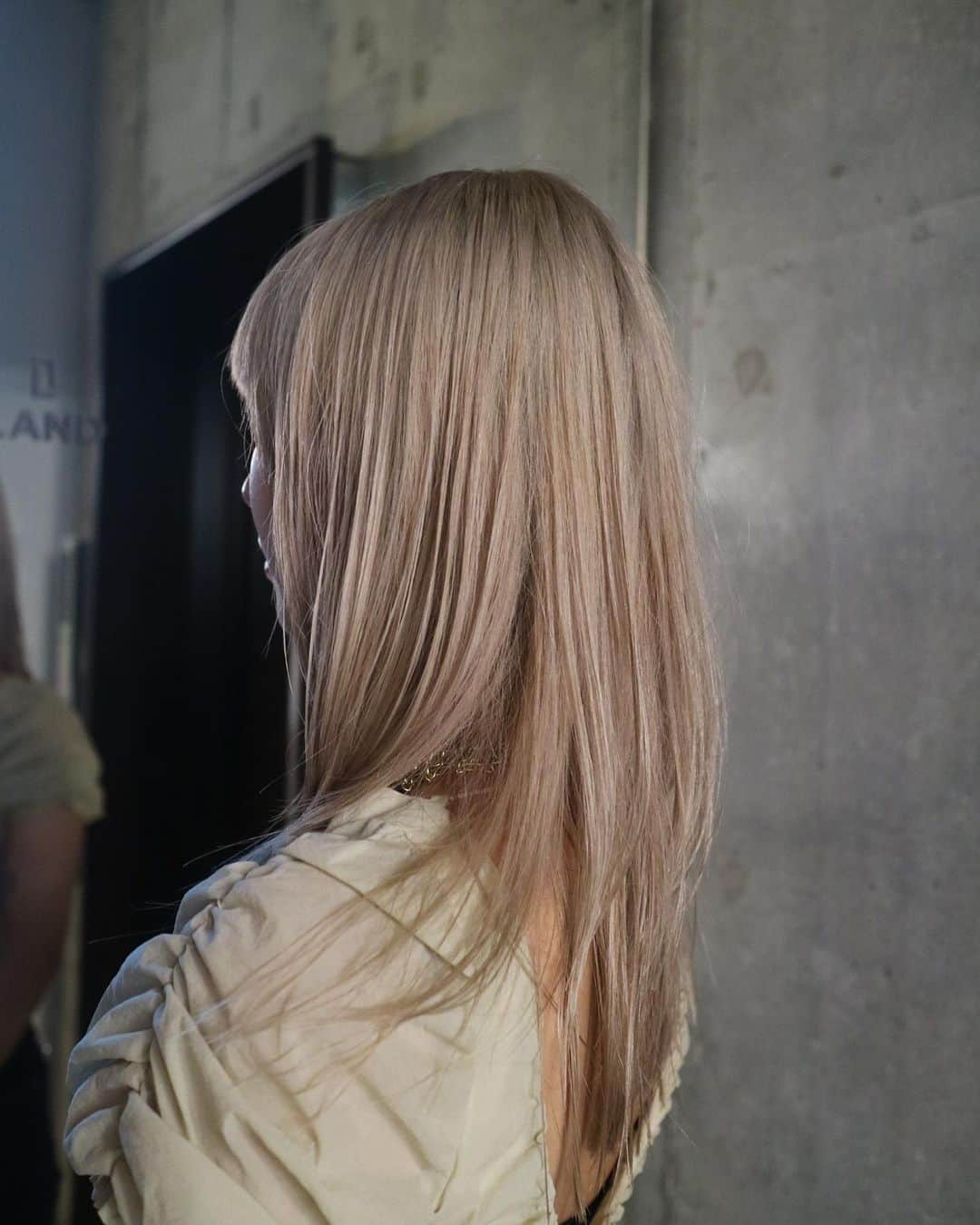 のインスタグラム：「beige👶🏻」