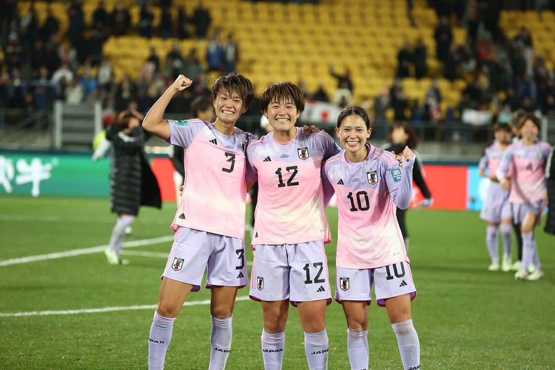 長野風花のインスタグラム：「.  No words can describe the love I have for this team🥹 Great team effort. On to the next round!!  みんな本当にありがとう！！ 次もみんなで🇯🇵❤️  #fifawwc #nadeshiko」