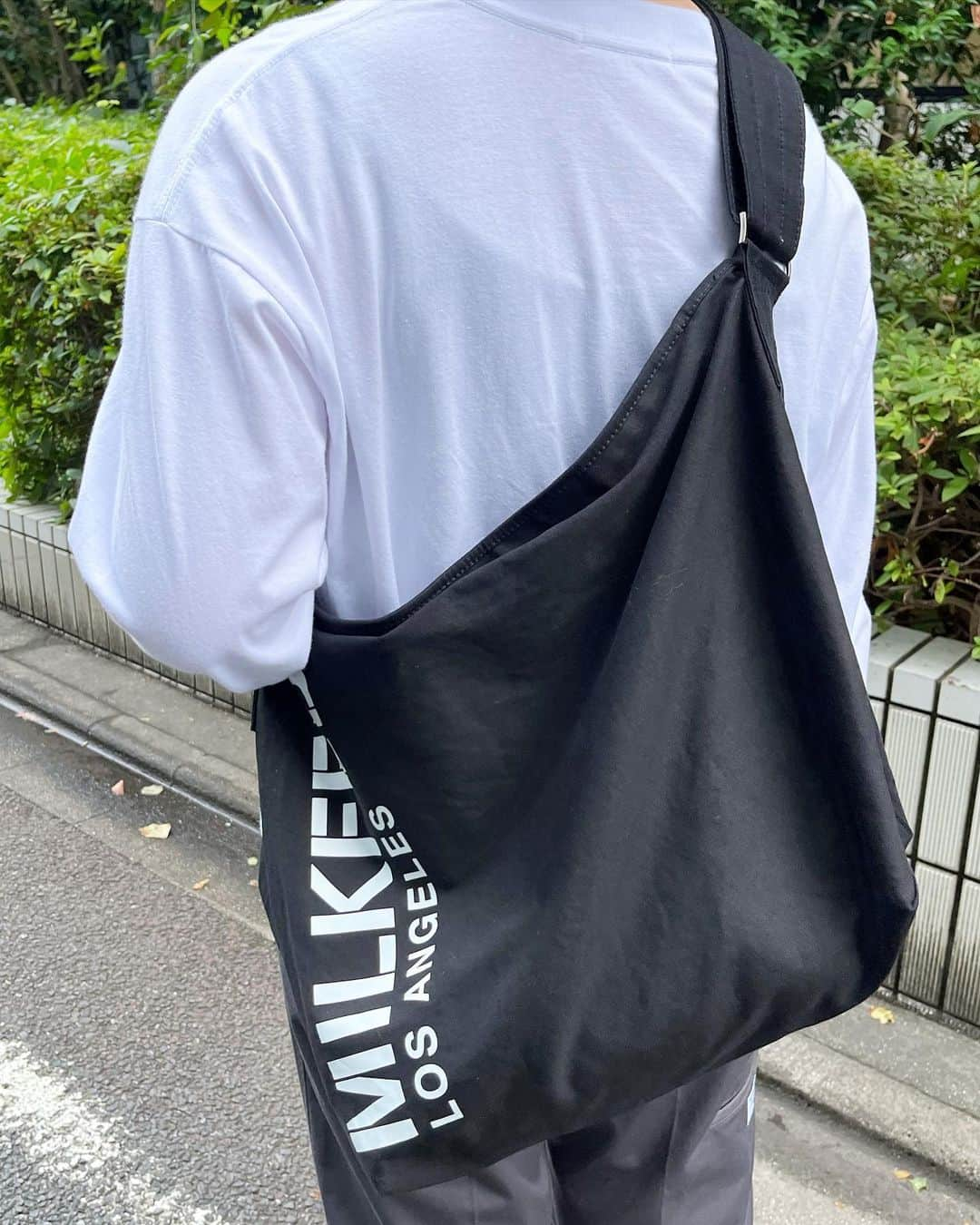 MILKFED.さんのインスタグラム写真 - (MILKFED.Instagram)「【秋新作ショルダーバッグ】 ⁡ ☑︎STENCIL LOGO SHOULDER BAG ¥4,400 カラー:OFFWHITE,BROWN,BLACK ⁡ 8/11(金)発売予定 ⁡ ⁡ ⁡ ⁡ #milkfed #milkfedjp #ミルクフェド #カジュアルコーデ #大人カジュアル #カジュアルコーデ大人可愛い #新作 #秋服コーデ #秋コーデ #秋カラー #秋アイテム #カジュアルガーリー #ガーリーカジュアル #ストリートファッション #メッセンジャーバッグ #メッセンジャーバック #ショルダーバッグ #ショルダーバッグコーデ #ロゴバッグ #ミルクフェドバッグ #大容量バッグ #お出かけバッグ #通学バッグ #通勤バッグ #カジュアルバッグ #シンプルバッグ #おしゃれバッグ #トレンドバッグ #新作バッグ #トレンドバッグ」8月5日 21時26分 - milkfedjp