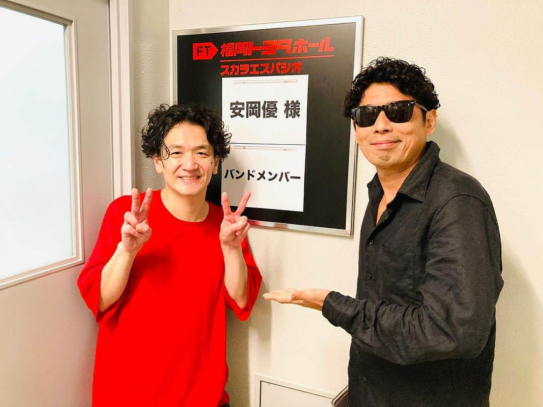 ゴスペラーズ【公式】さんのインスタグラム写真 - (ゴスペラーズ【公式】Instagram)「／ 安岡 優 The traveling show TOUR 2023 “モナリザ” #福岡公演 終了🍷 ＼  #村上てつや も駆けつけたバースデーライヴ🕶  来週の東京公演もお楽しみに💙  #安岡優 #49歳 #これから打ち上げだよ」8月5日 21時33分 - the_gospellers_official