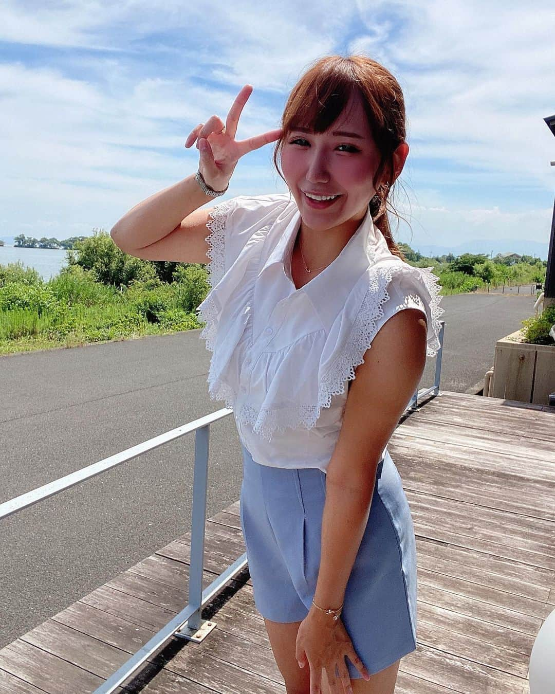 MIKIさんのインスタグラム写真 - (MIKIInstagram)「また1歳歳を取りました🥺🩵 滋賀県だよー✨やっぱり琵琶湖😆 この時期の風鈴涼しくて綺麗😊💙 そして近江牛🤤💕お酒が進む〜🍺 お誕生日コンペ楽しみ😊 6組です🩵💙🩵  #滋賀県 #滋賀県長浜市 #琵琶湖 #近江牛 #近江牛ランチ #すきやき #客室露天風呂 #セクシー #風鈴 #誕生日 #旅行 #旅行好きな人と繋がりたい #旅行記 #旅行好き #ゴルフ女子」8月5日 21時56分 - mktyy_golf