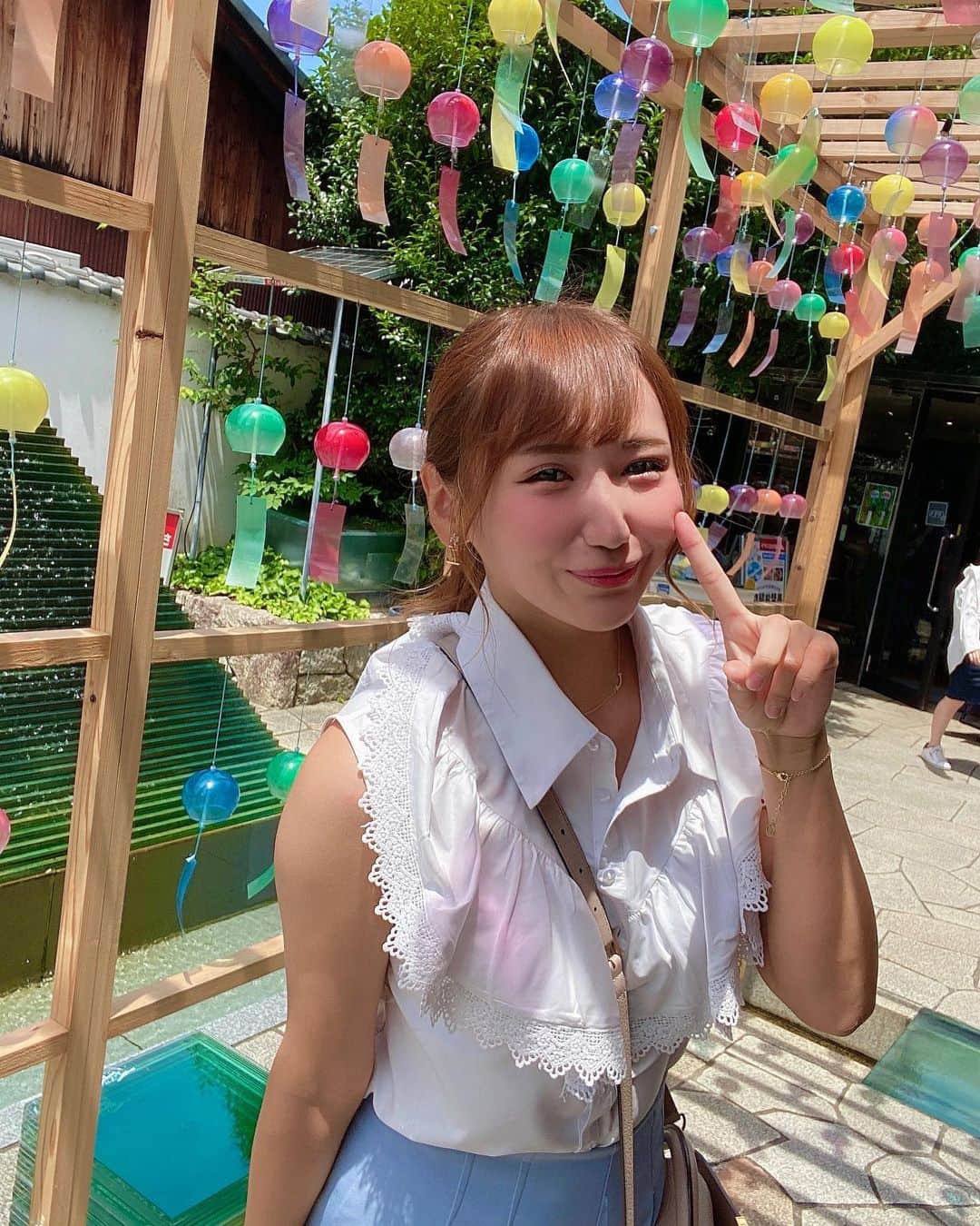 MIKIさんのインスタグラム写真 - (MIKIInstagram)「また1歳歳を取りました🥺🩵 滋賀県だよー✨やっぱり琵琶湖😆 この時期の風鈴涼しくて綺麗😊💙 そして近江牛🤤💕お酒が進む〜🍺 お誕生日コンペ楽しみ😊 6組です🩵💙🩵  #滋賀県 #滋賀県長浜市 #琵琶湖 #近江牛 #近江牛ランチ #すきやき #客室露天風呂 #セクシー #風鈴 #誕生日 #旅行 #旅行好きな人と繋がりたい #旅行記 #旅行好き #ゴルフ女子」8月5日 21時56分 - mktyy_golf