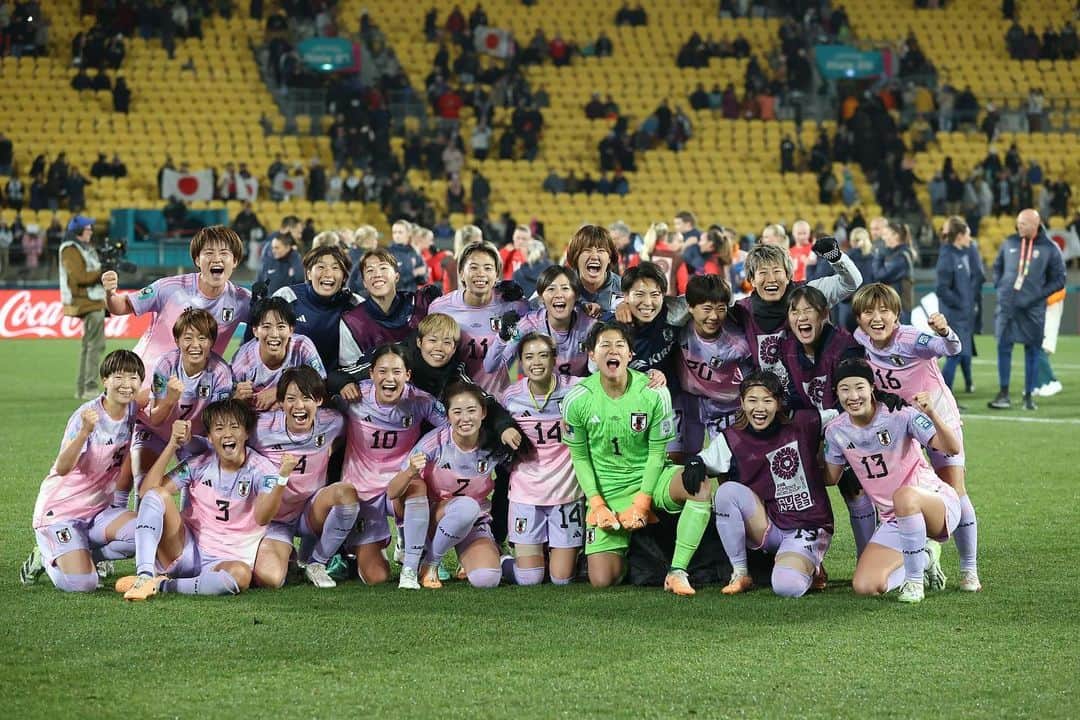 熊谷紗希のインスタグラム：「Bravo👏🏻 みんな本当に最高❤️💪🏻 このチームで１つでも多く、長く試合ができるように🔥👊🏻 次に向けてまた最高の準備をします🤜🏻🤛🏻  たくさんの応援本当にありがとうございました📣🙏🏻 #感謝 #fifawwc2023 #nadeshiko #なでしこジャパン」