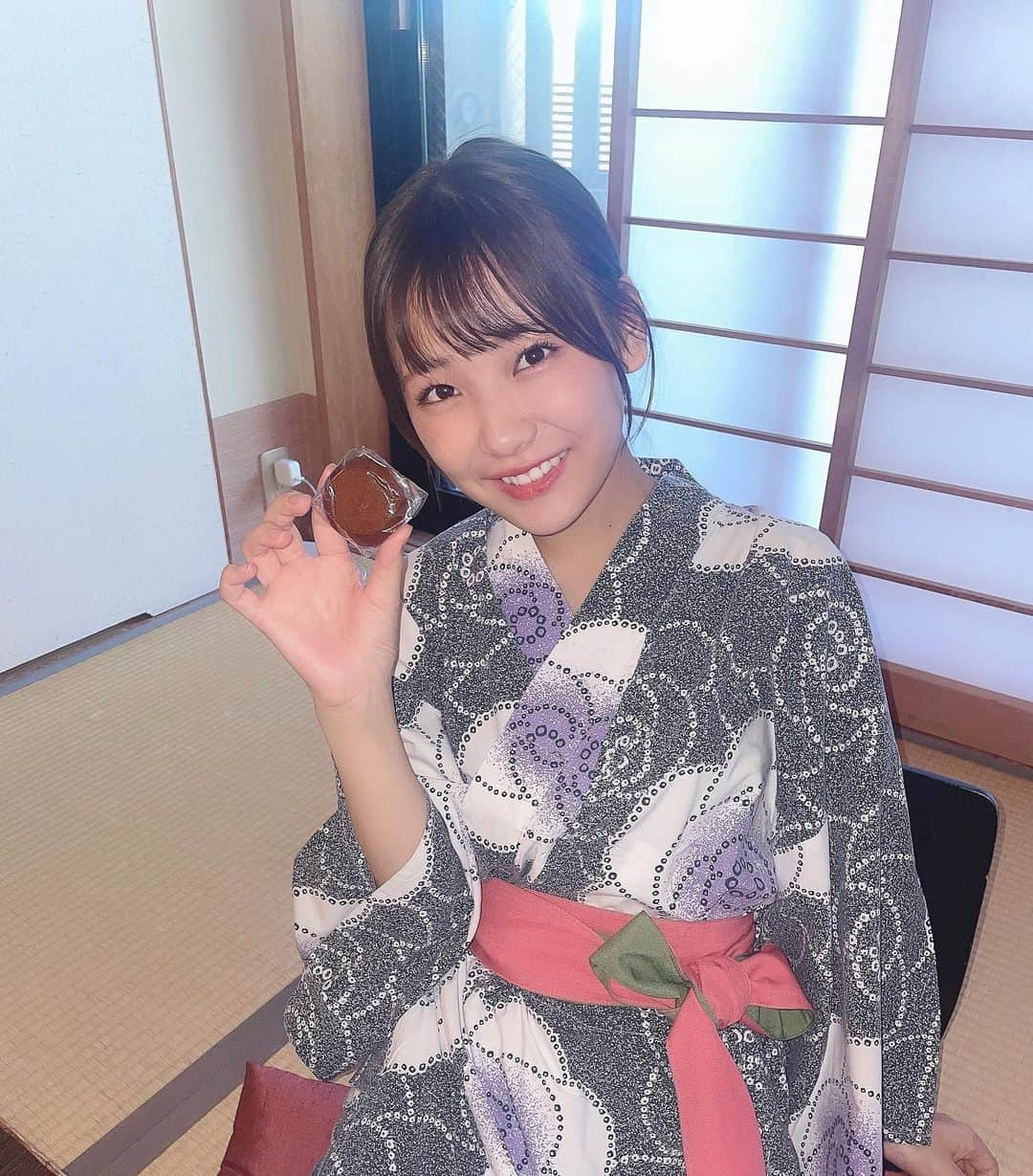 安田叶さんのインスタグラム写真 - (安田叶Instagram)「♨️👘  #箱根 #浴衣 #温泉饅頭」8月5日 21時59分 - yasudakana311