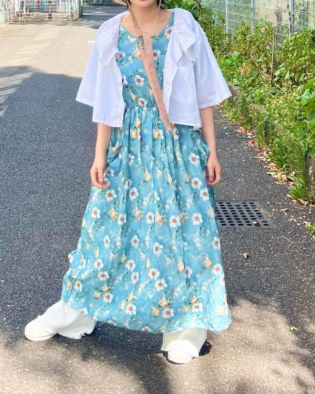 光永さんのインスタグラム写真 - (光永Instagram)「夏〜☀️👒ということで、毎月開催の単独「Shachi! Shachi!」来てね！！！ ゲスト#入間国際宣言 来てくれます🍉たんのしみいいい ㅤㅤㅤㅤㅤㅤㅤㅤㅤㅤㅤㅤ  8月27日(日) 光永毎月単独「Shachi! Shachi!」 inヨシモト∞ドーム1 ゲスト：入間国際宣言 開場18:00／開演18:15／終演19:15 前売1,800円／当日2,300円 配信1000円 🎫FANYにて発売中！ ㅤㅤㅤㅤㅤㅤㅤㅤㅤㅤㅤㅤ 服のクレジット👗 ワンピース：#merryjenny シャツ：#panamaboy パンツ、スニーカー：#nike 帽子：#リメイク ㅤㅤㅤㅤㅤㅤㅤㅤㅤㅤㅤㅤ #ootd #outfit #光永 #ShachiShachi  #夏コーデ #真夏コーデ #麦わら帽子コーデ #シャチ好きな人と繋がりたい」8月5日 22時06分 - hinata_official__