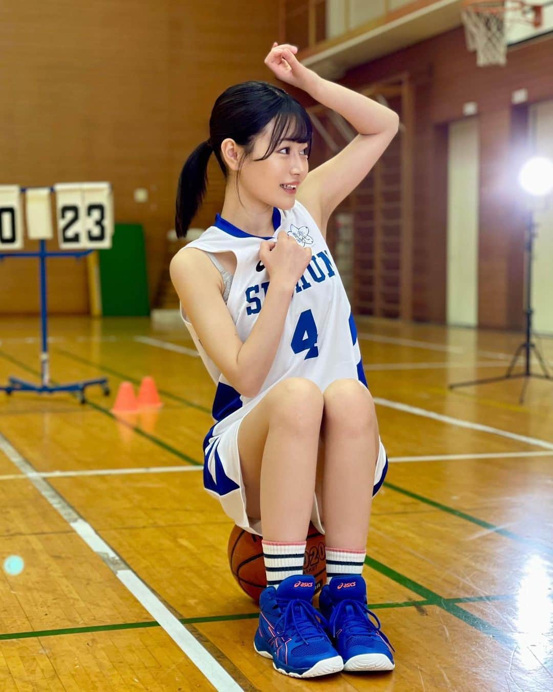 響乃うたのインスタグラム：「· こう見えて職業エロいことしてます #グラビア #gravure  #內衣 #情趣內衣 #泳衣 #bikini #sexy #asiangirls #水着 #撮影 #撮影モデル #撮影会 #photography #photooftheday #photo #japan #japane #fashionbloggersegirl #fashion #fashionstyle #idol #japanesegirl #maid」