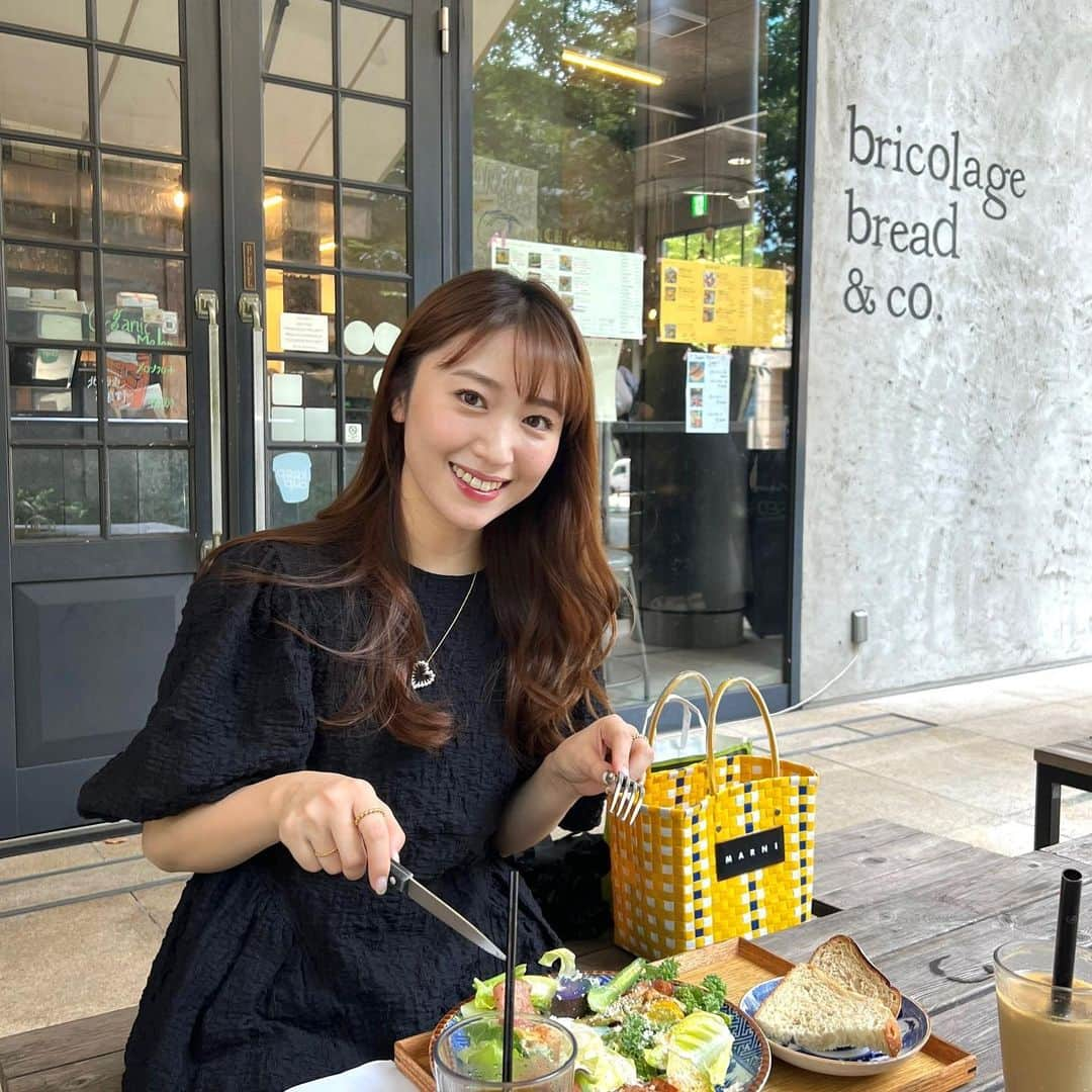 小山愛理さんのインスタグラム写真 - (小山愛理Instagram)「⁡ 友達と朝活☀️ モーニング🥗してミッションインポッシブルを観てきました🤍 ⁡ トムクルーズ様！！！ かっこよすぎます😂✨✨ 手に汗握るってまさにこのこと！！！ アクションシーンはドキドキが止まりません トップガンもすごかったけどこの迫力は映画館で観られて本当によかった😚 ⁡ part2も早く観たいなぁ〜🤍」8月5日 22時25分 - koyama_airi