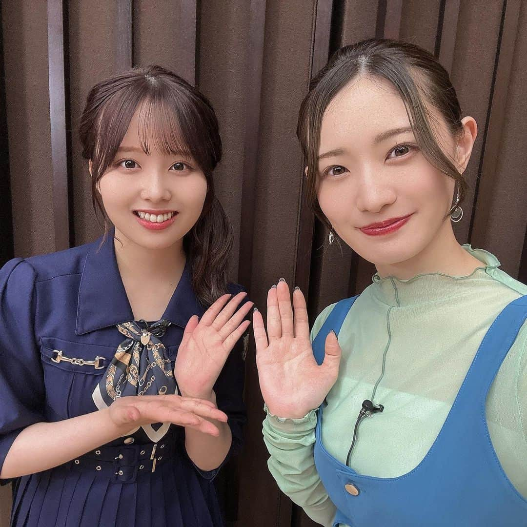 中田花奈さんのインスタグラム写真 - (中田花奈Instagram)「本日5日（土）24時～ TBSチャンネル1 『かなりんのトップ目とれるカナ？』 です！  対局ゲストは  #極楽とんぼ ・  #山本圭壱 さん @yamamogt   #野性爆弾 ・  #ロッシー さん @yaseibakudan_rossy   #ロバート ・  #山本博 さん @yamamotoperoshi   応援ゲストは #乃木坂46 #佐藤璃果 ちゃん@lica_sato_official   進行のお手伝いは AKB48・中西智代梨さん @sukiyaki_daisuki512   解説は 日本プロ麻雀協会  #市井悠太 さん！  対局もですが、 Mリーガーになるという事で 急遽、別現場のお仕事場まで 心境をインタビューしにきてくださいました！  見てね☺️」8月5日 22時27分 - nakadakana_official