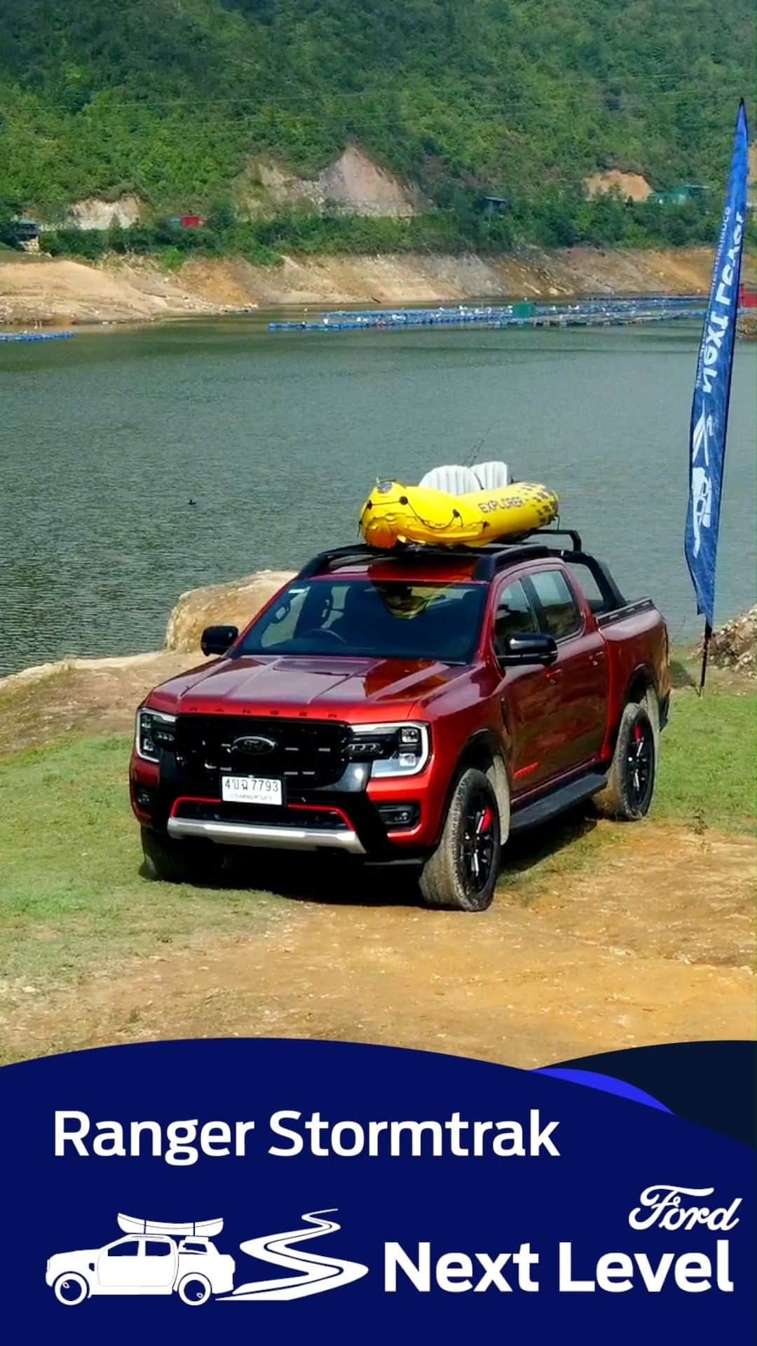 Ford Thailandのインスタグラム：「Ford Ranger Stormtrak โดดเด่นเกินใคร ล้ำหน้าทุกการใช้งาน จองได้แล้วที่โชว์รูมฟอร์ดทั่วประเทศหรือจองออนไลน์ที่ https://www.ford.co.th/ #TeamRanger #ฟอร์ดเรนเจอร์ #ทุกเป้าหมายสำเร็จได้  #ฟอร์ด #Ford #FordRanger #RangerStormtrak」