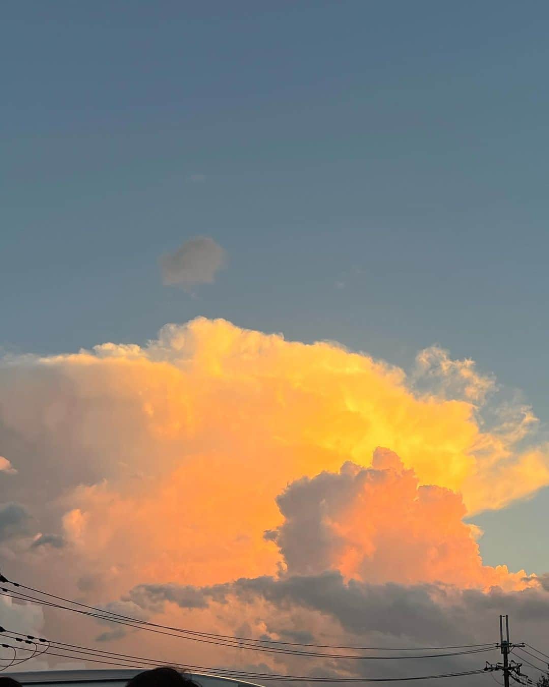 ヒロタナギサのインスタグラム：「ナツノソラ☁️🌆🤍」